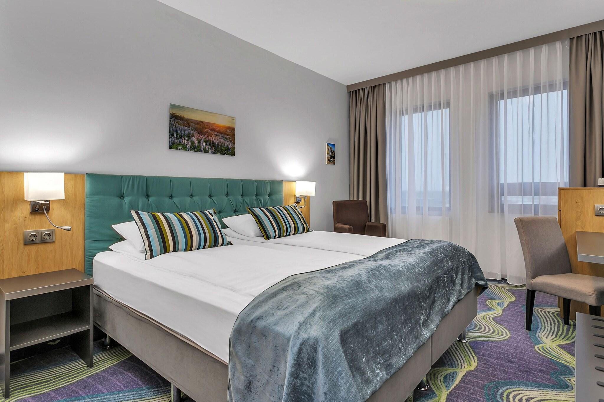 Double or Twin Queen Size Bed