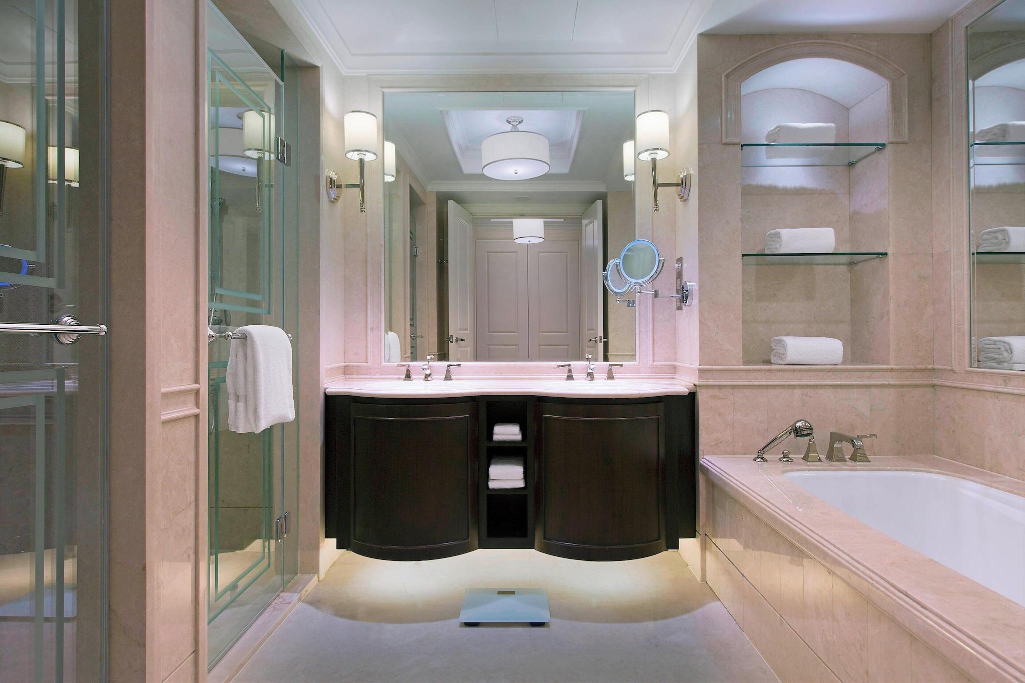 Quadruple Deluxe Two Double Beds