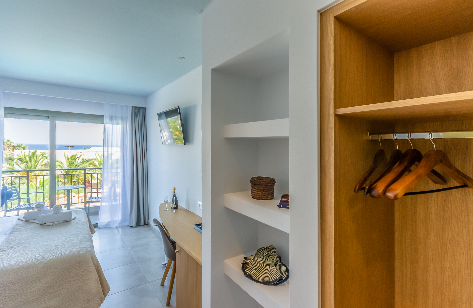 Double or Twin Superior Sea View