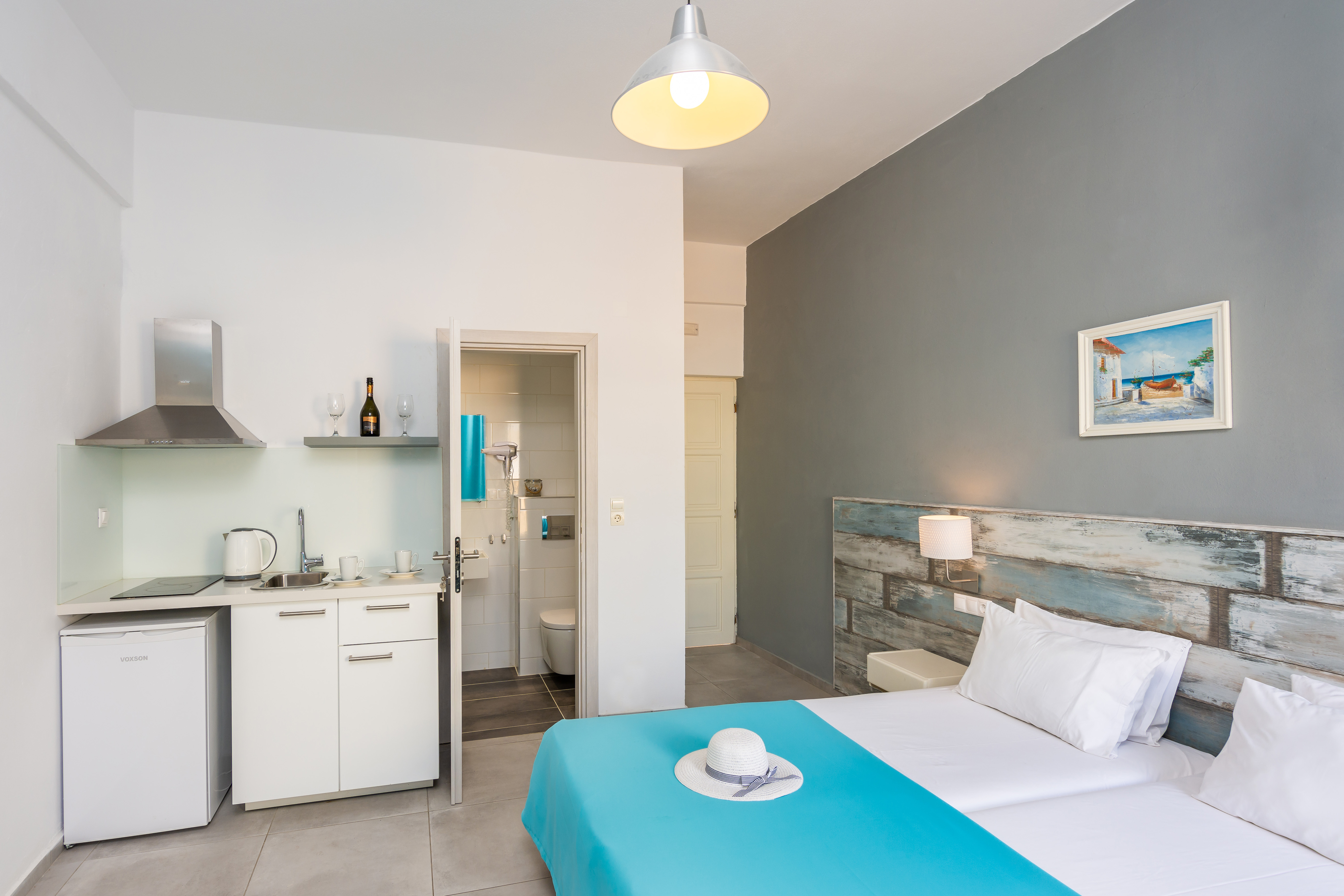 Studio Superior Capacity 2