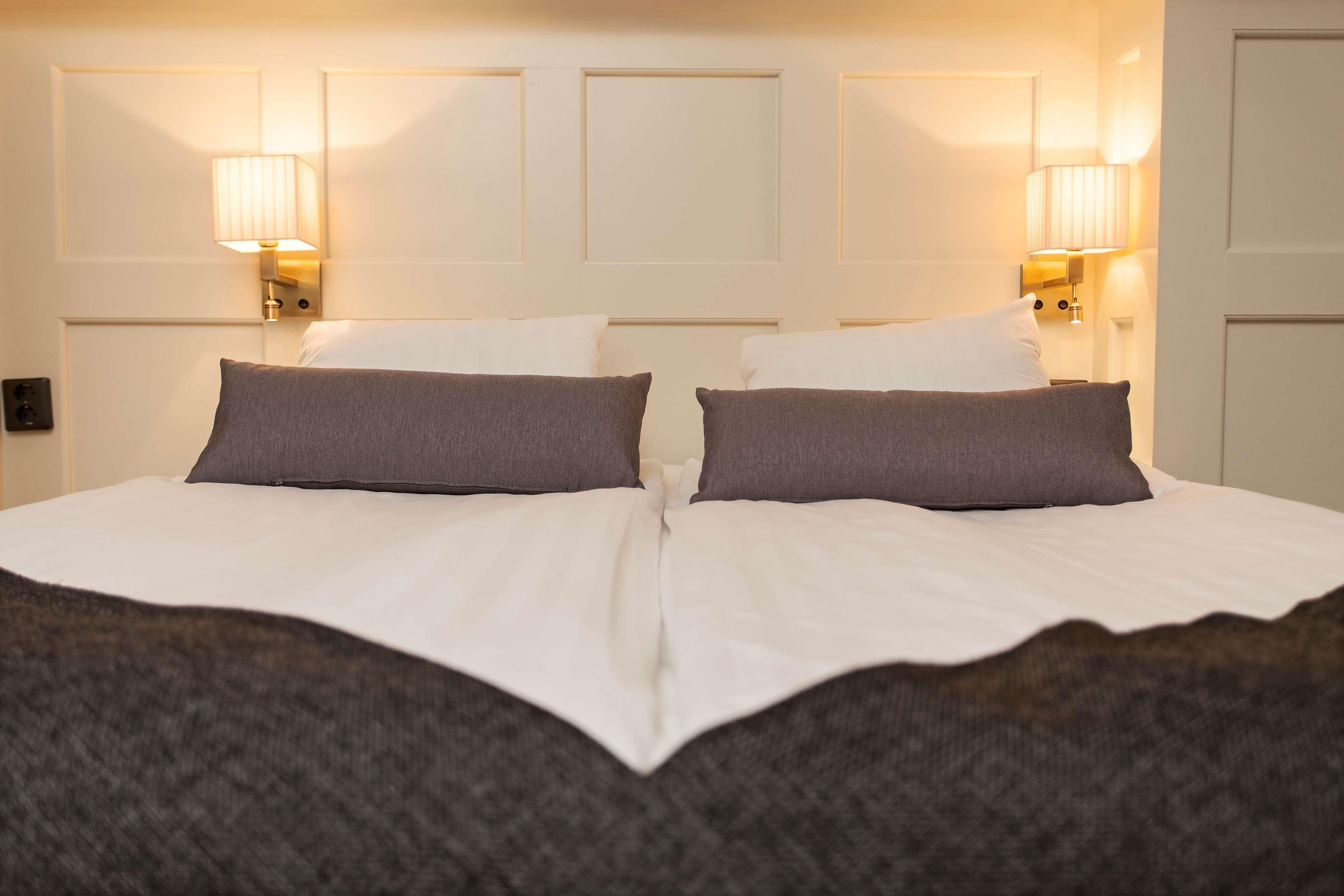 Double Queen Size Bed