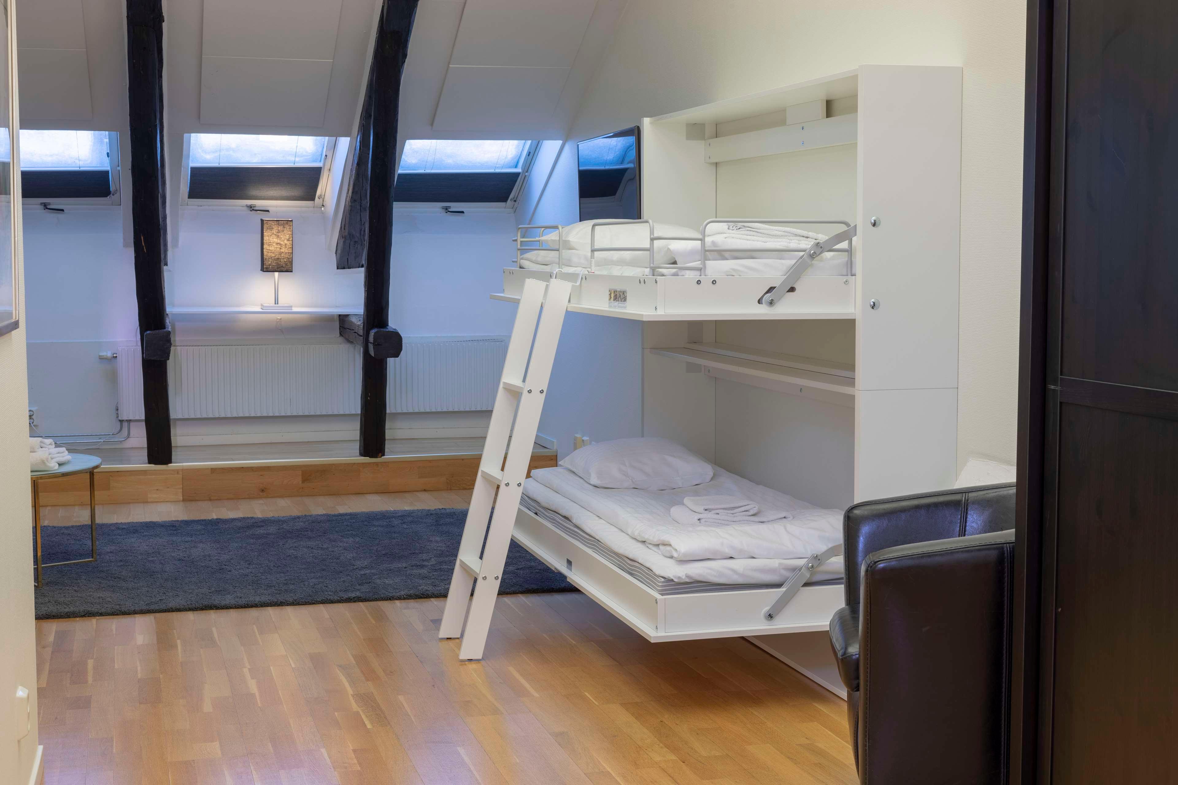 Apartment Capacity 4