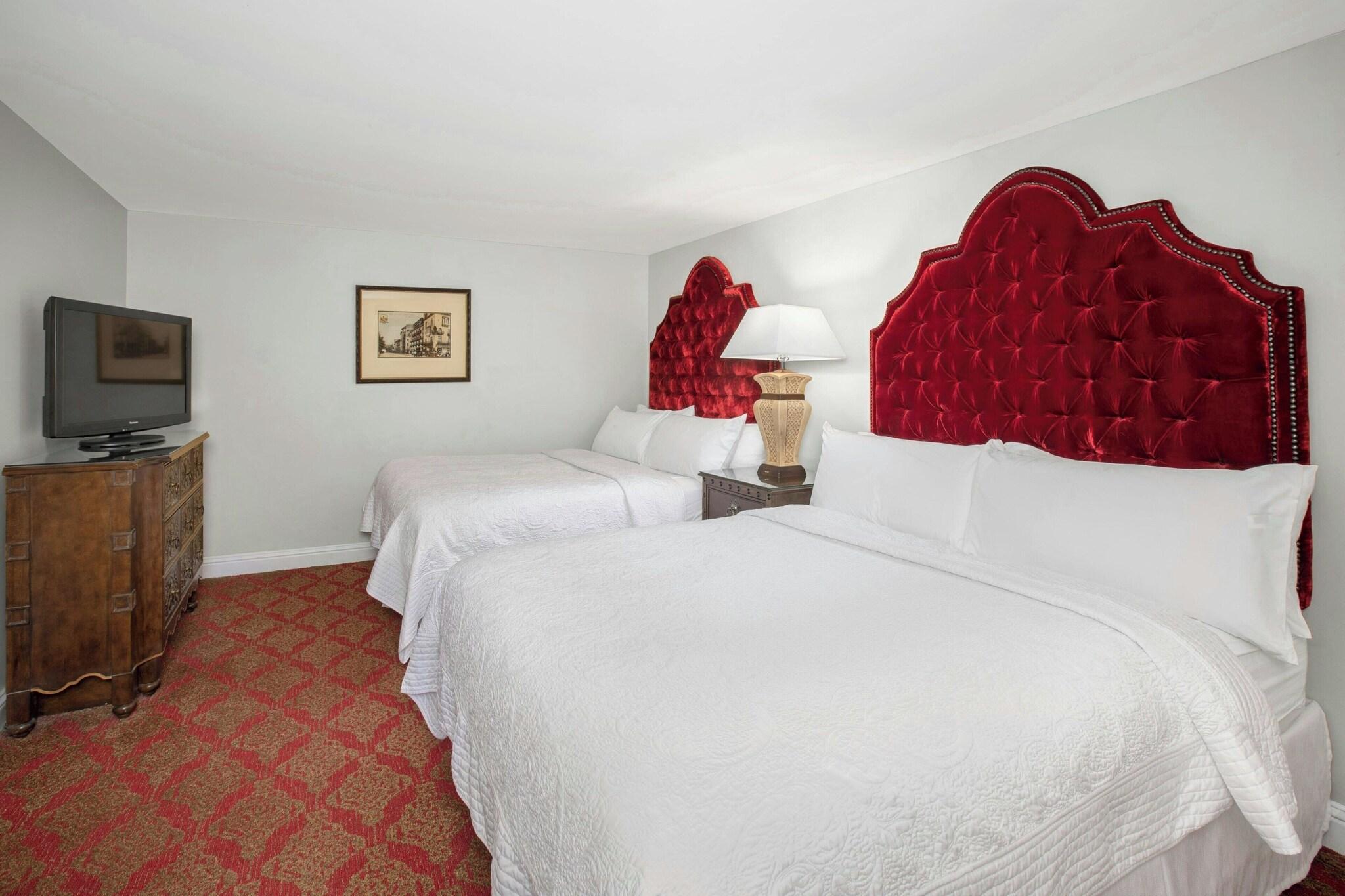 Quadruple Two Queen Beds