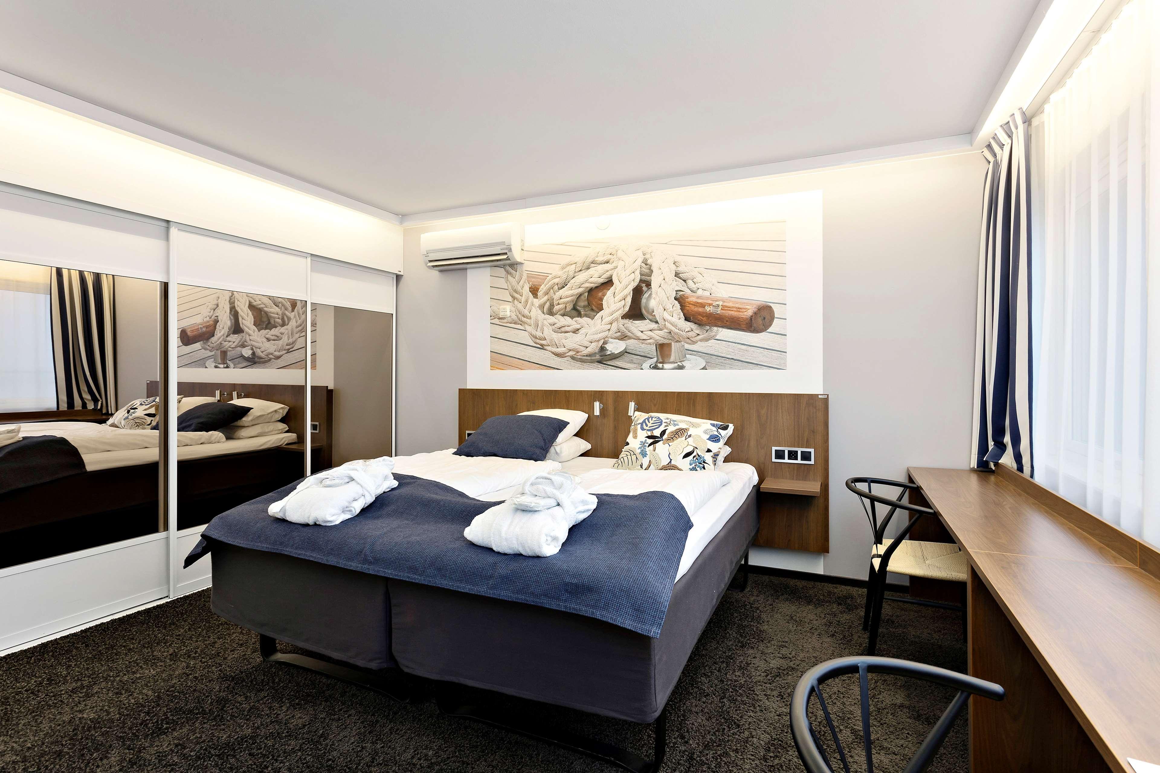 Suite Queen Size Bed