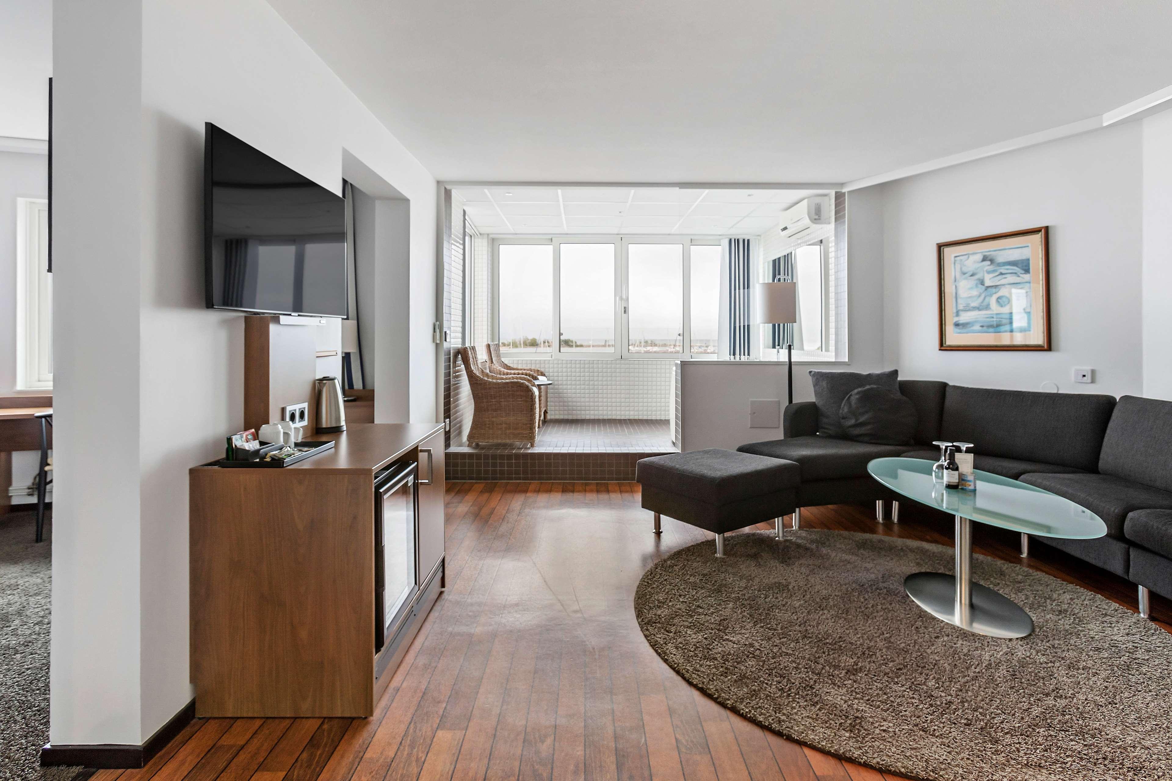 Suite Queen Size Bed