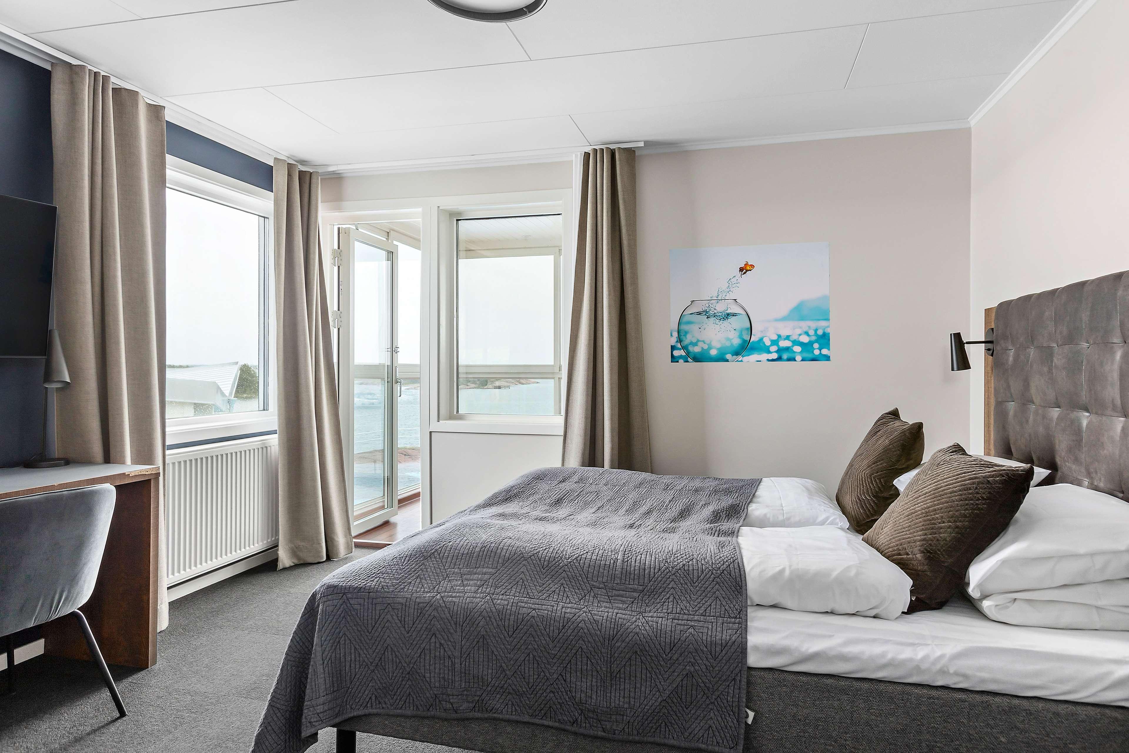 Double Queen Bed Non Smoking