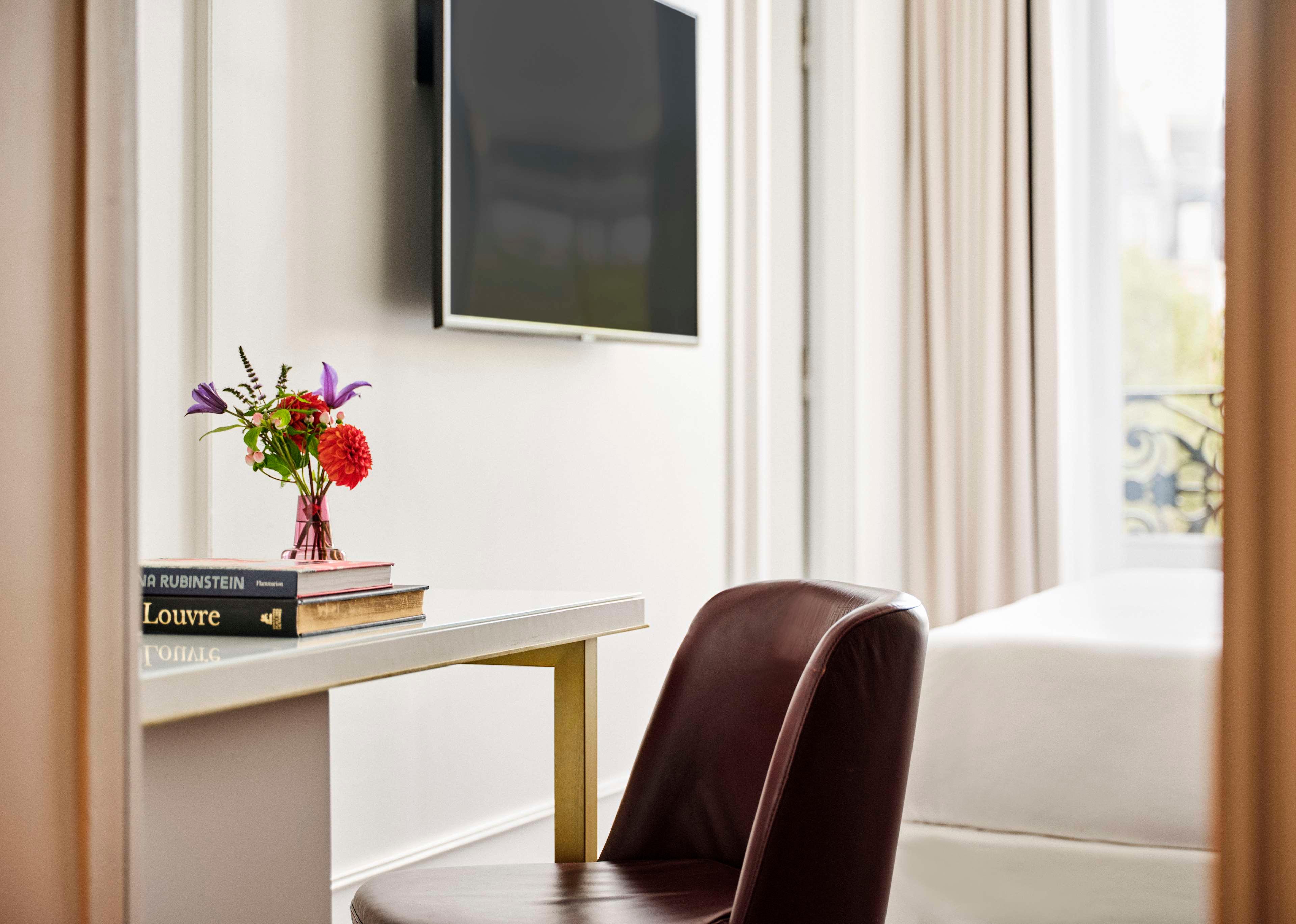 Family Room King Size Bed