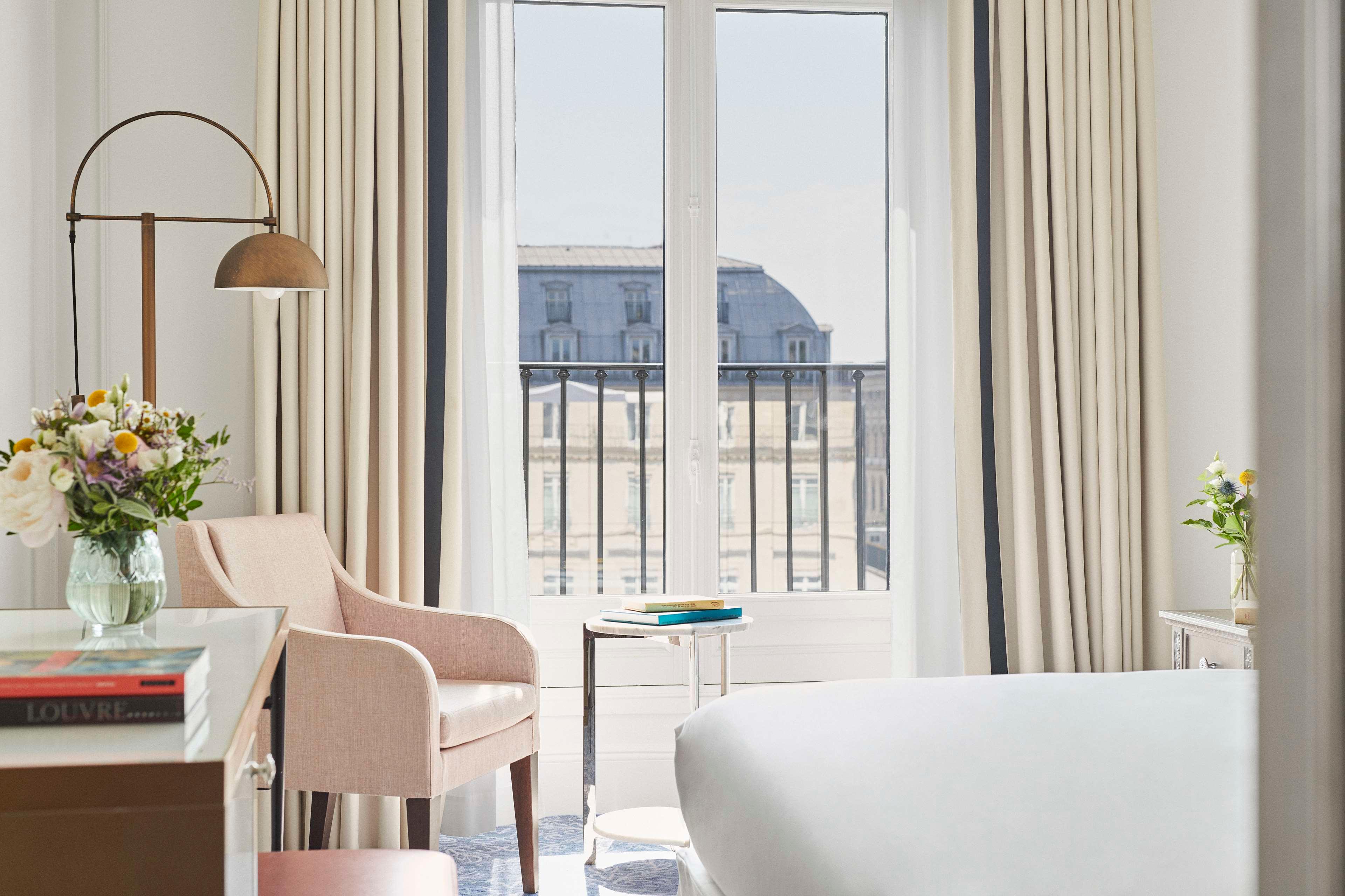 Room Deluxe King Bed