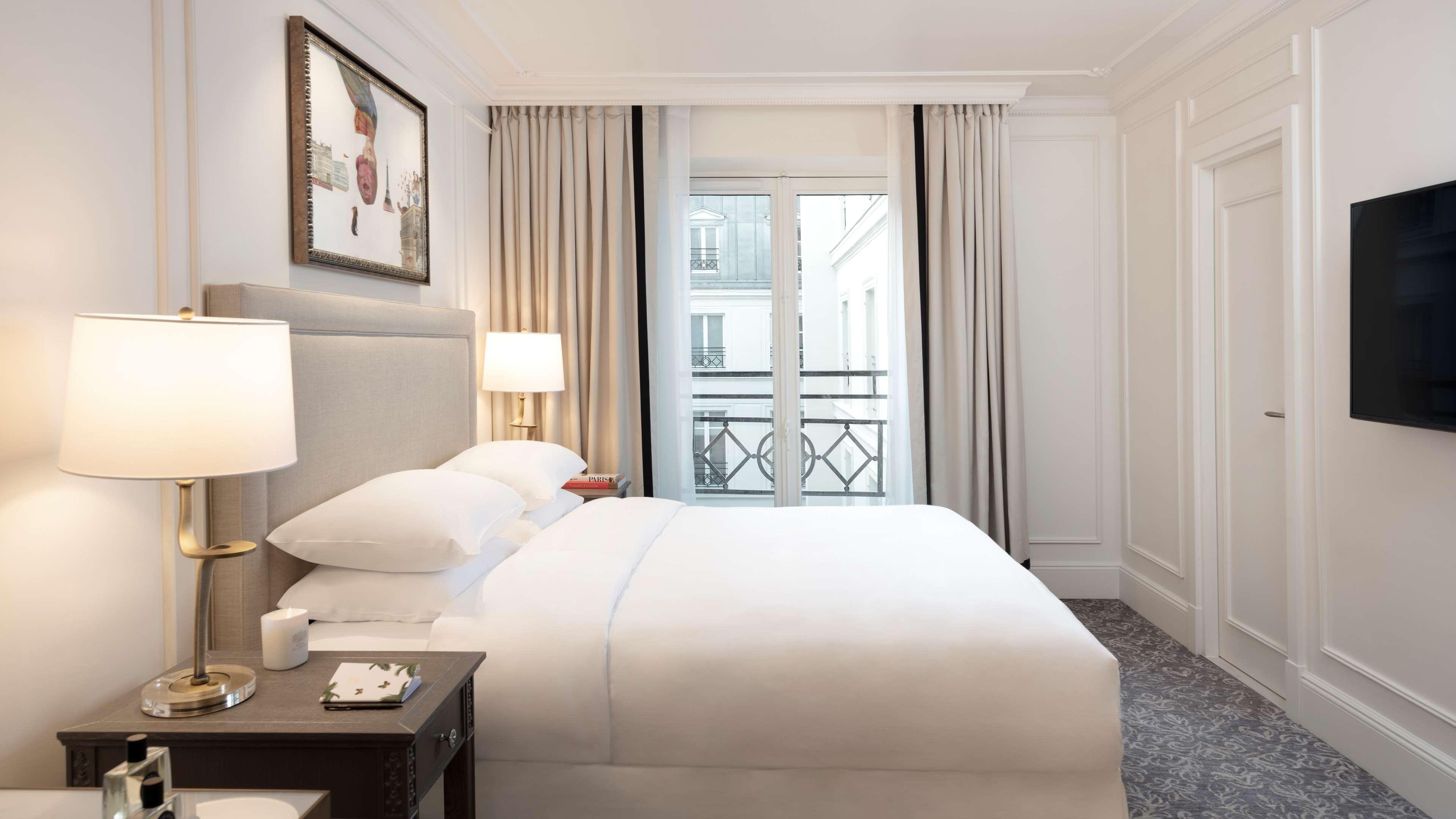 Room Deluxe King Bed