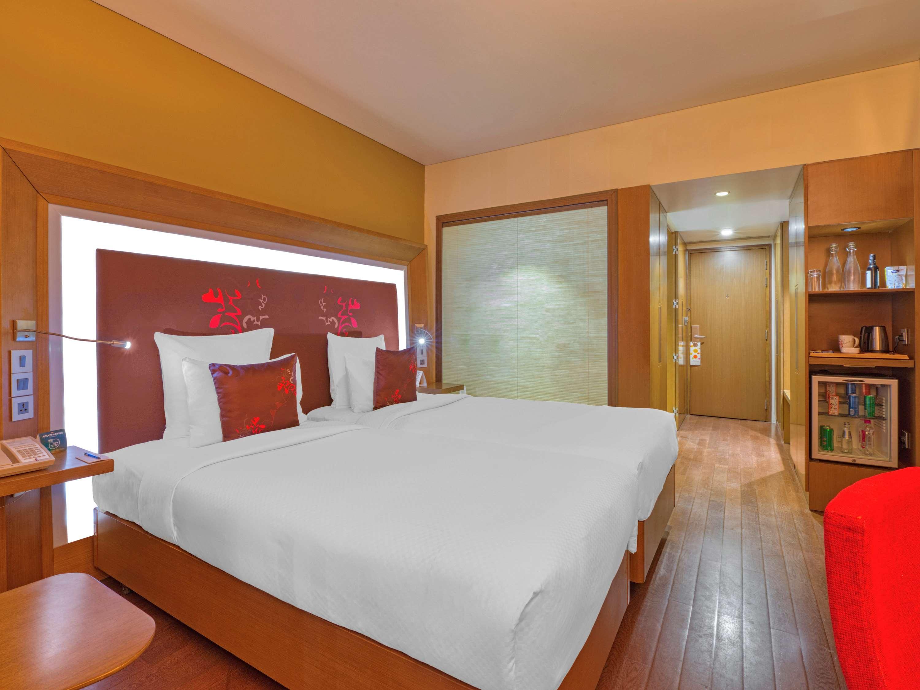 Double Deluxe King Bed