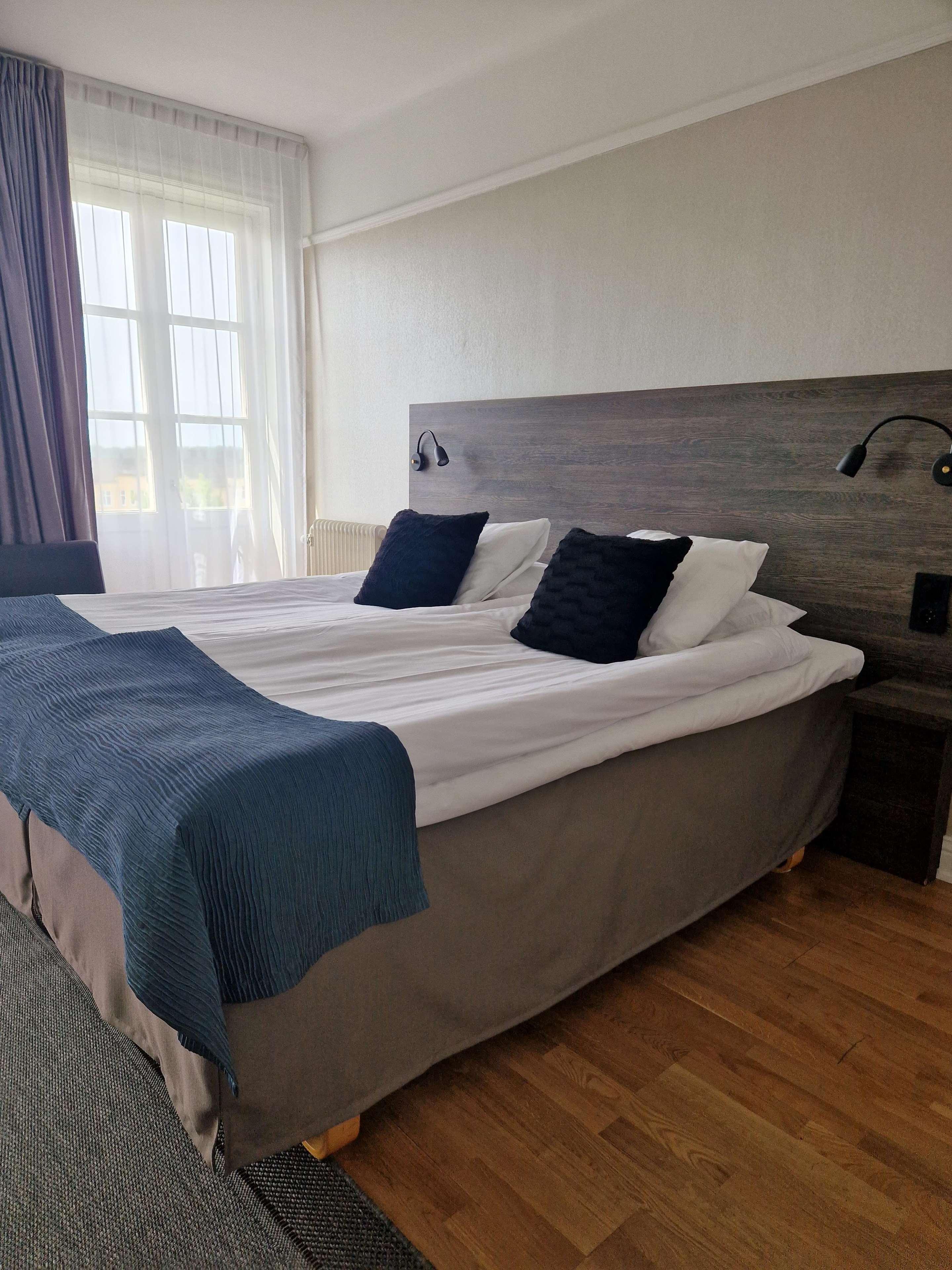 Double King Size Bed