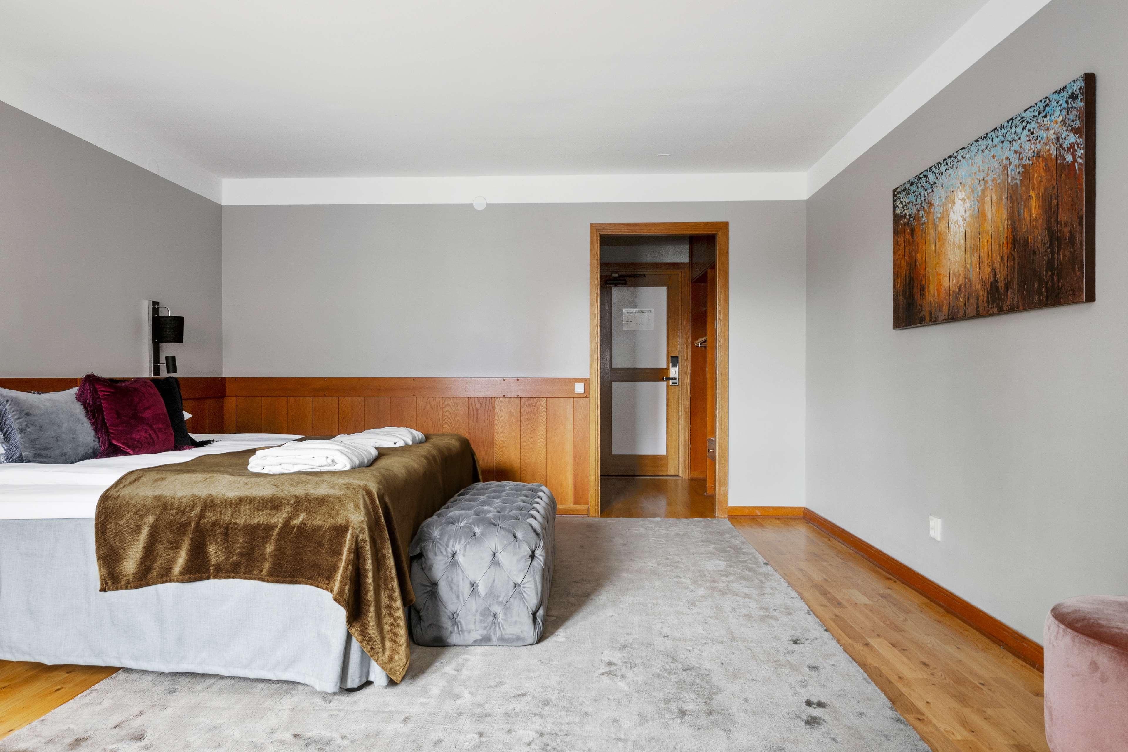 Junior Suite King Size Bed