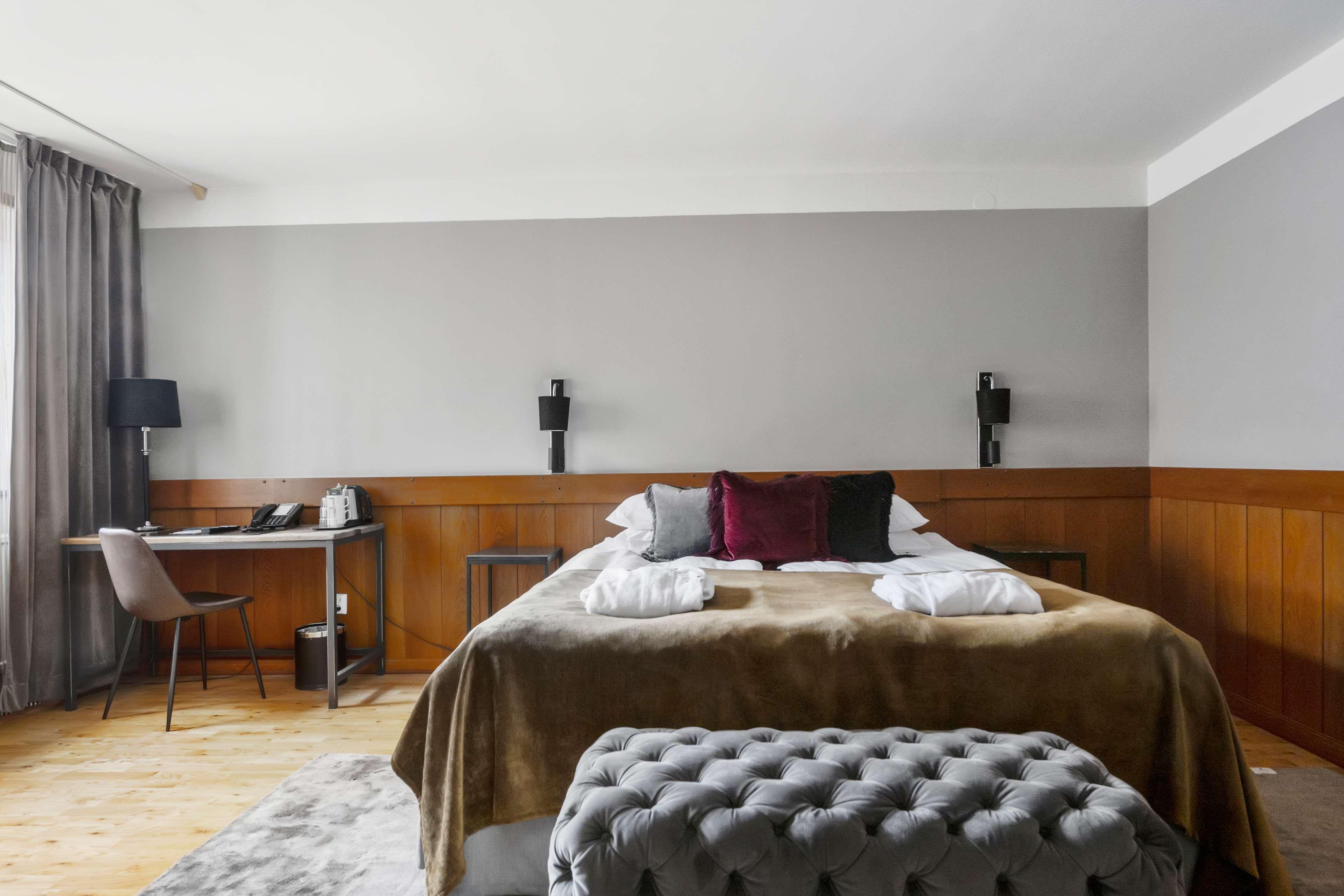 Junior Suite King Size Bed