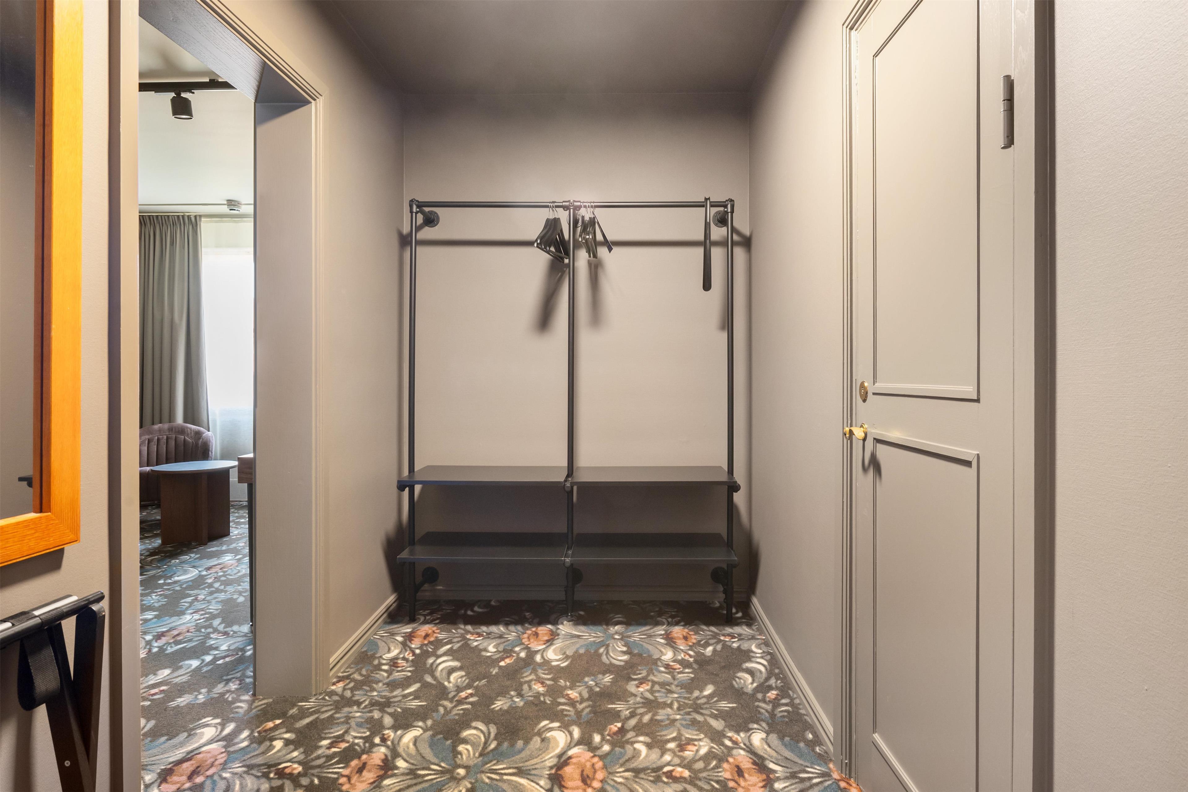 Family Room Capacity 4