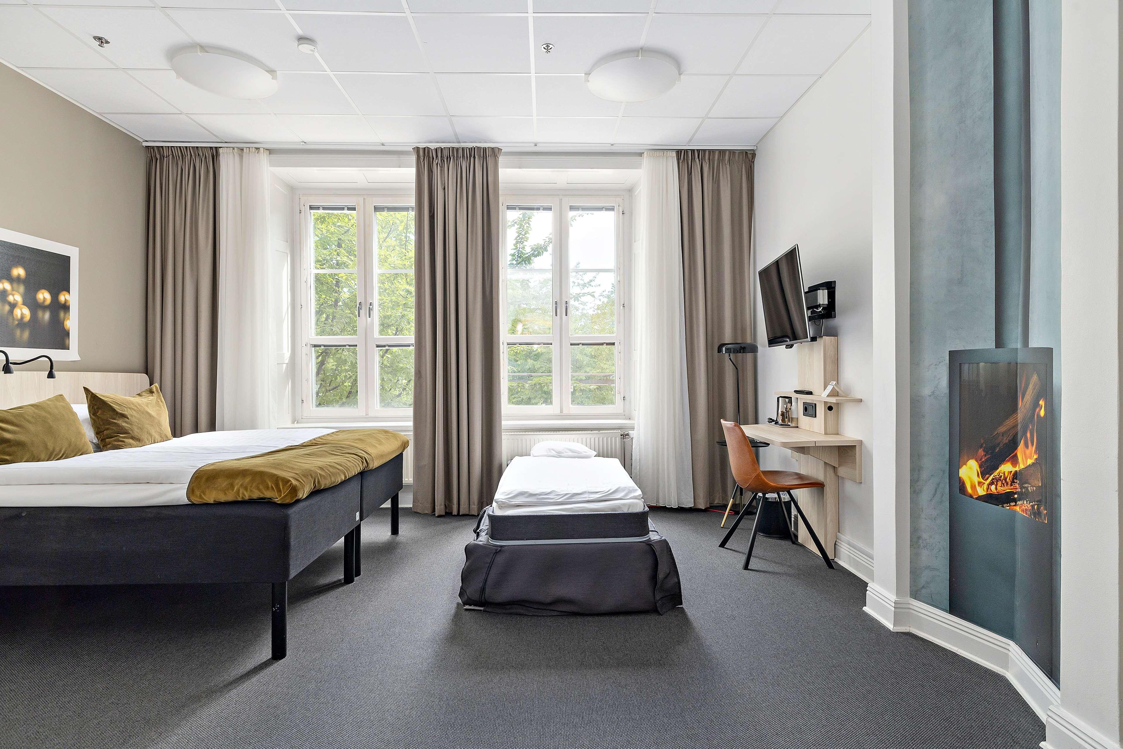 Family Room Capacity 3