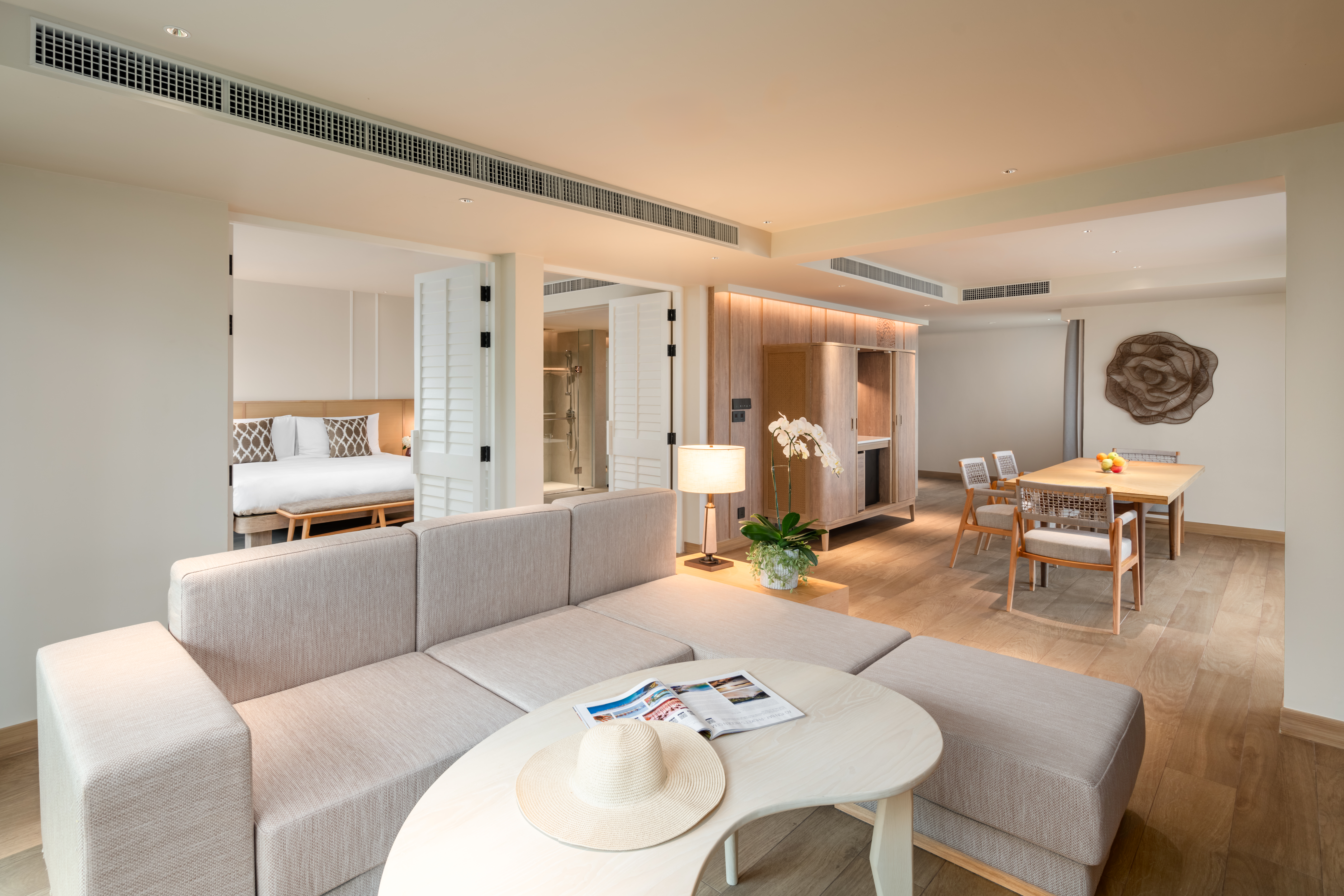 Suite King Size Bed
