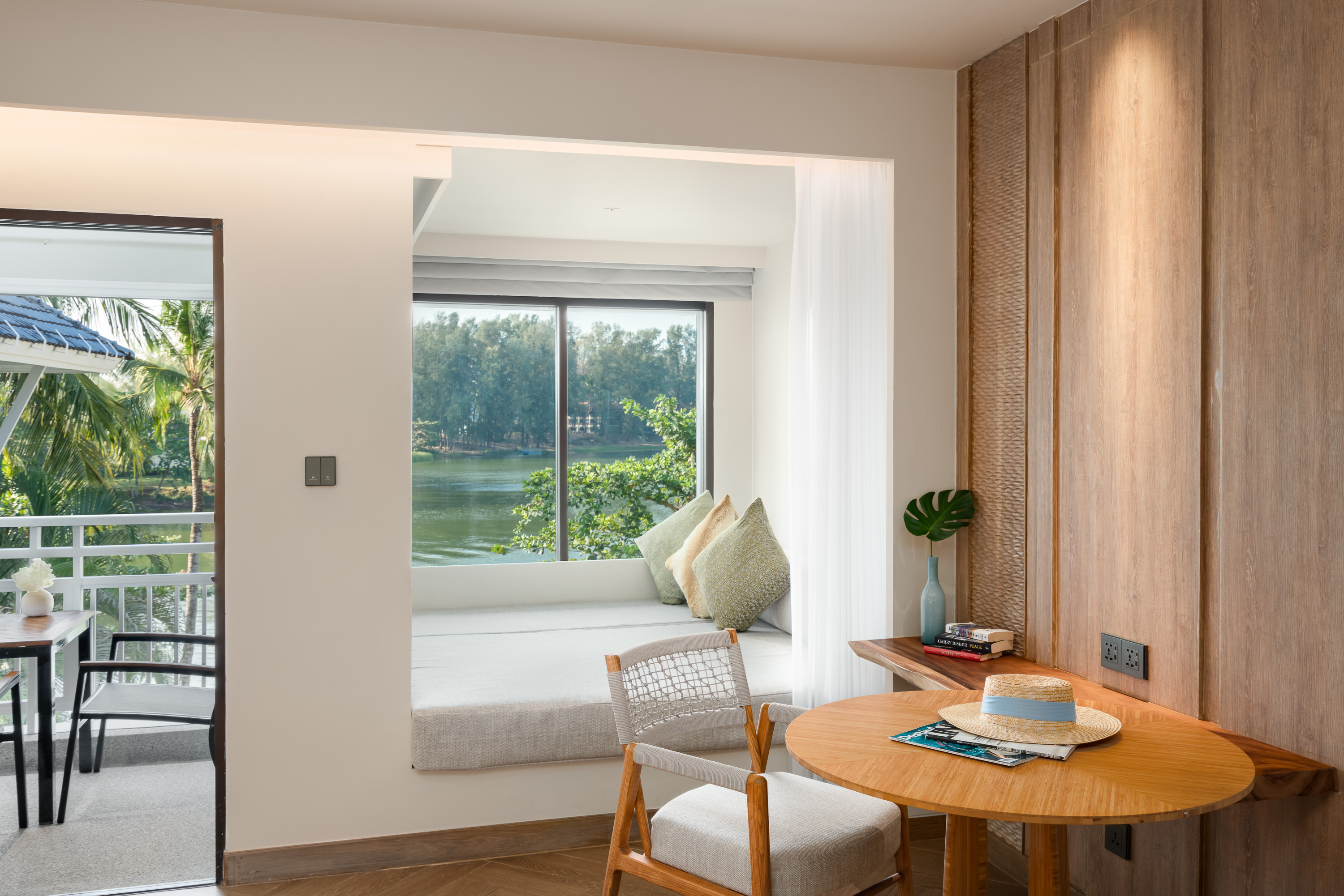 Room Club with Views