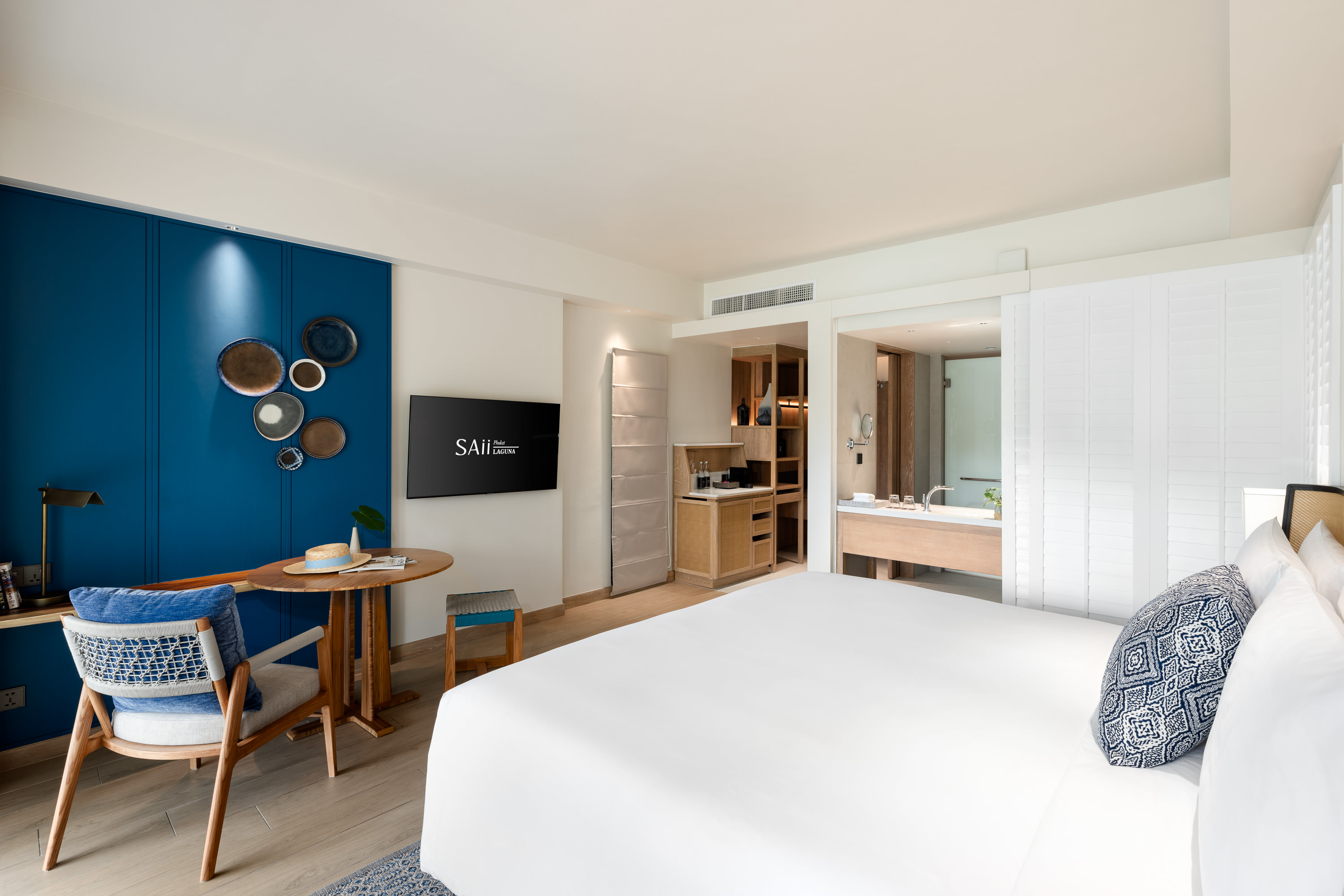 Double King Size Bed