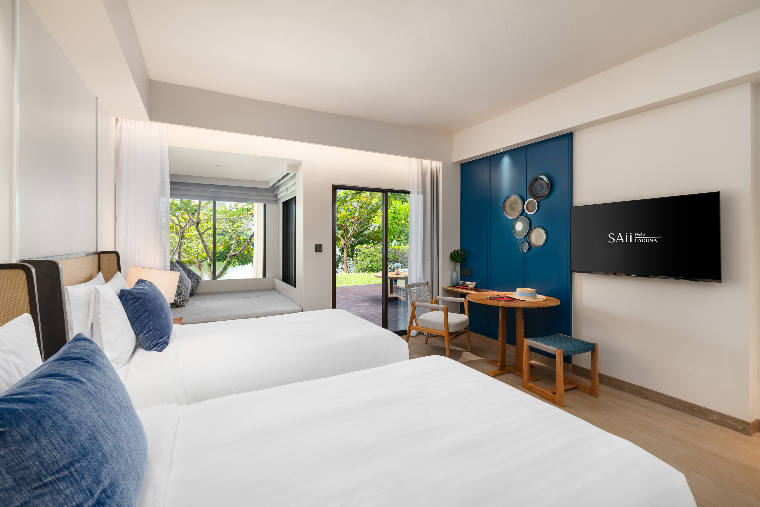 Twin with Terrace with Views