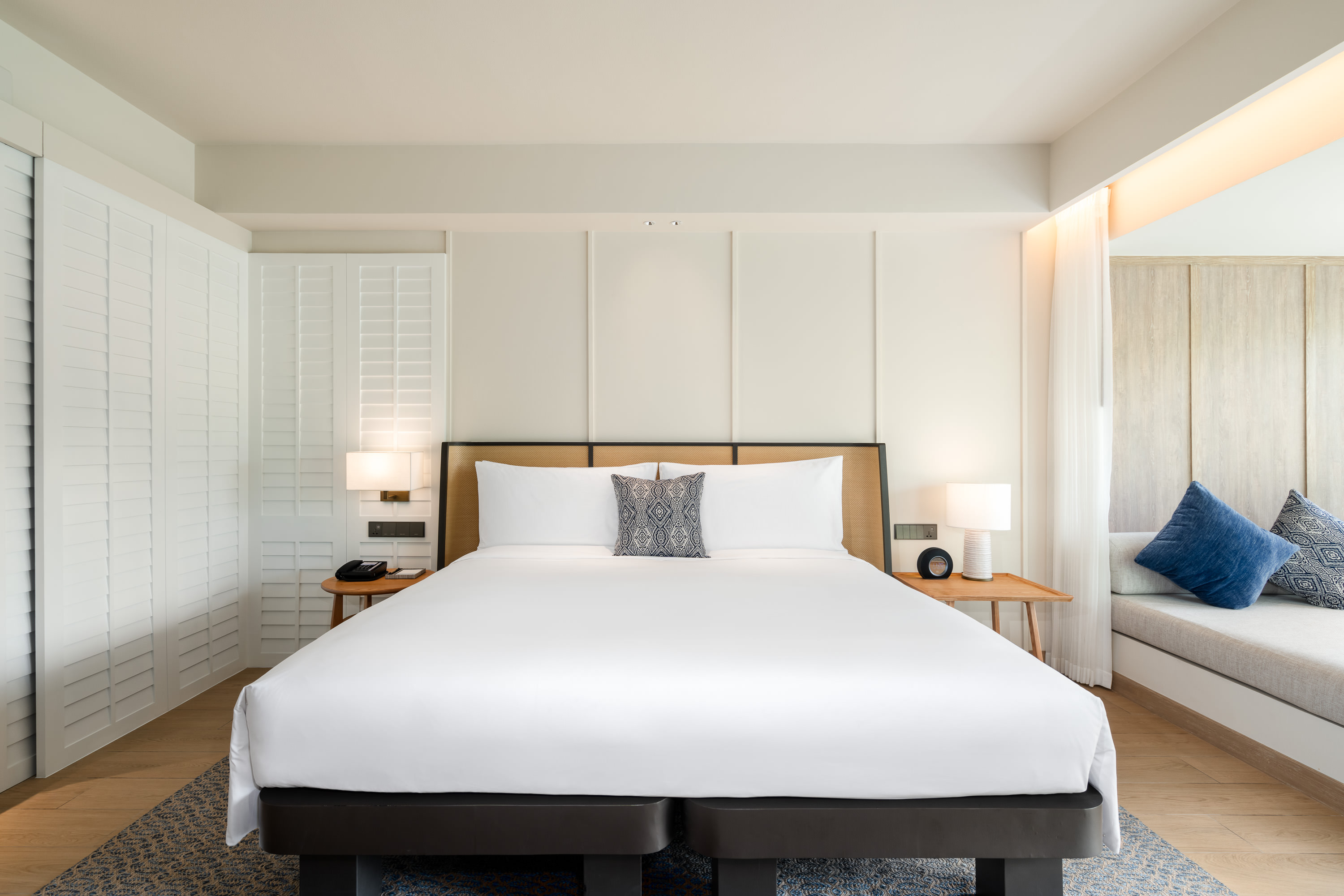 Double Ocean Front King Bed