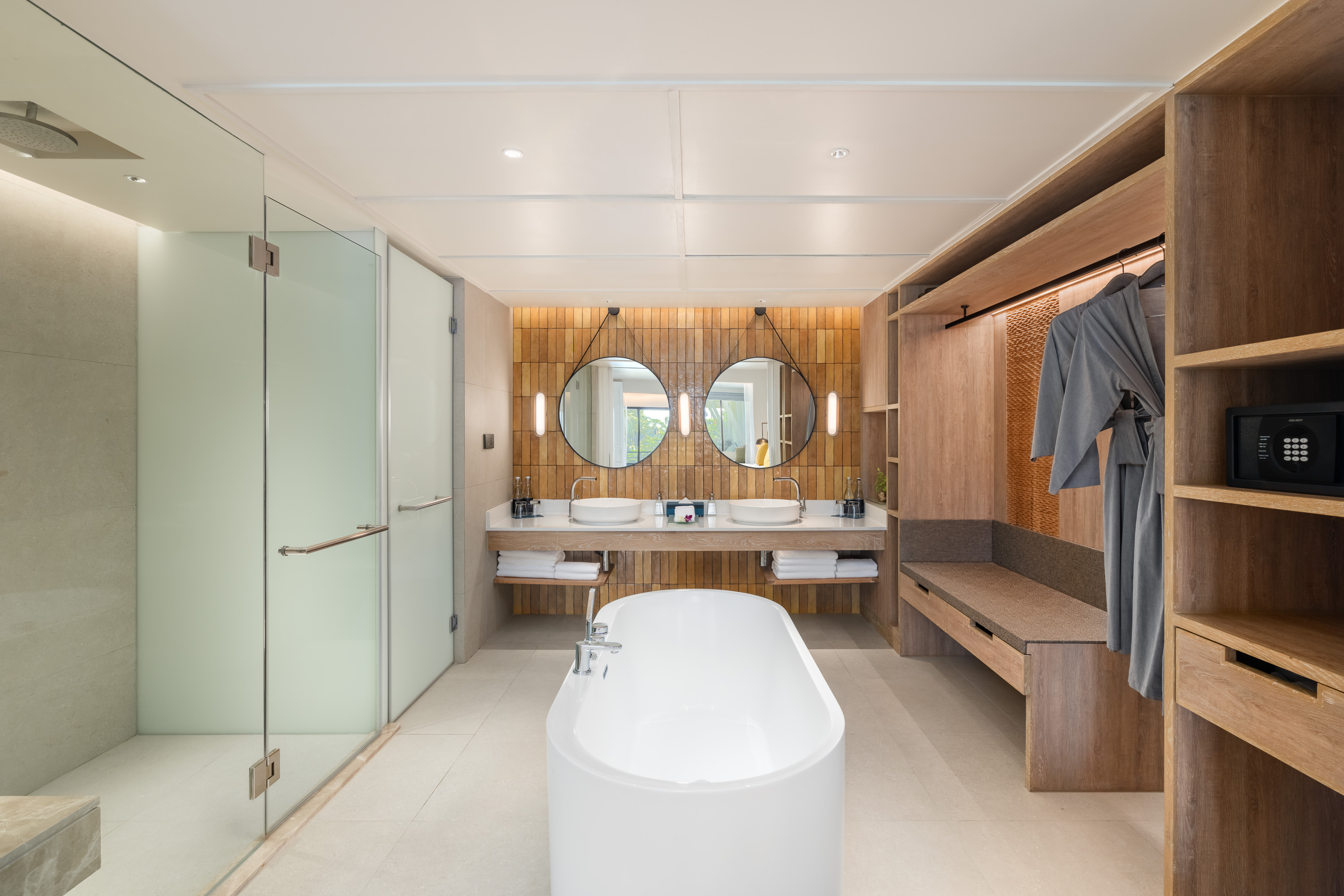 Suite King Bed One Bedroom 