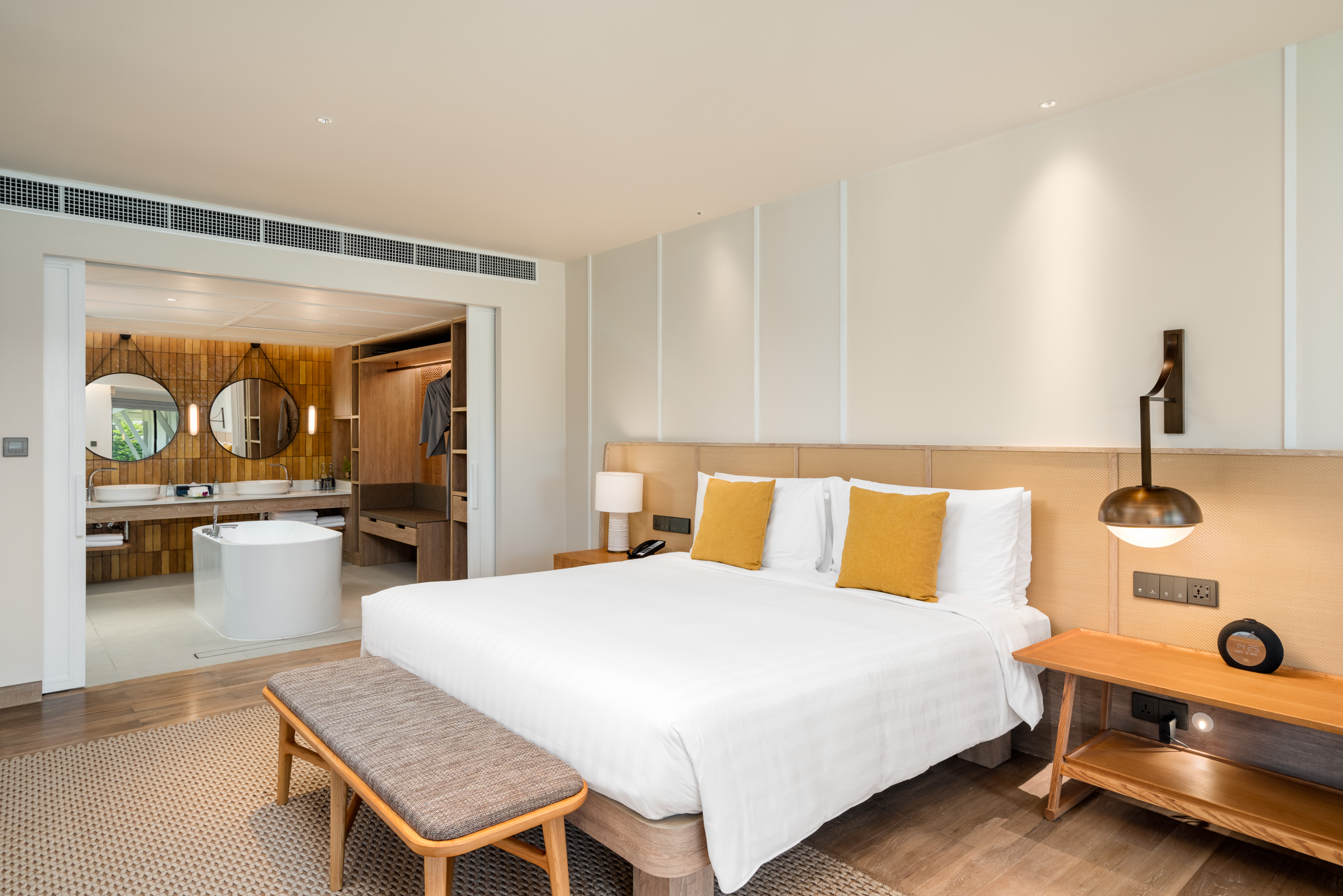 Suite King Bed One Bedroom 