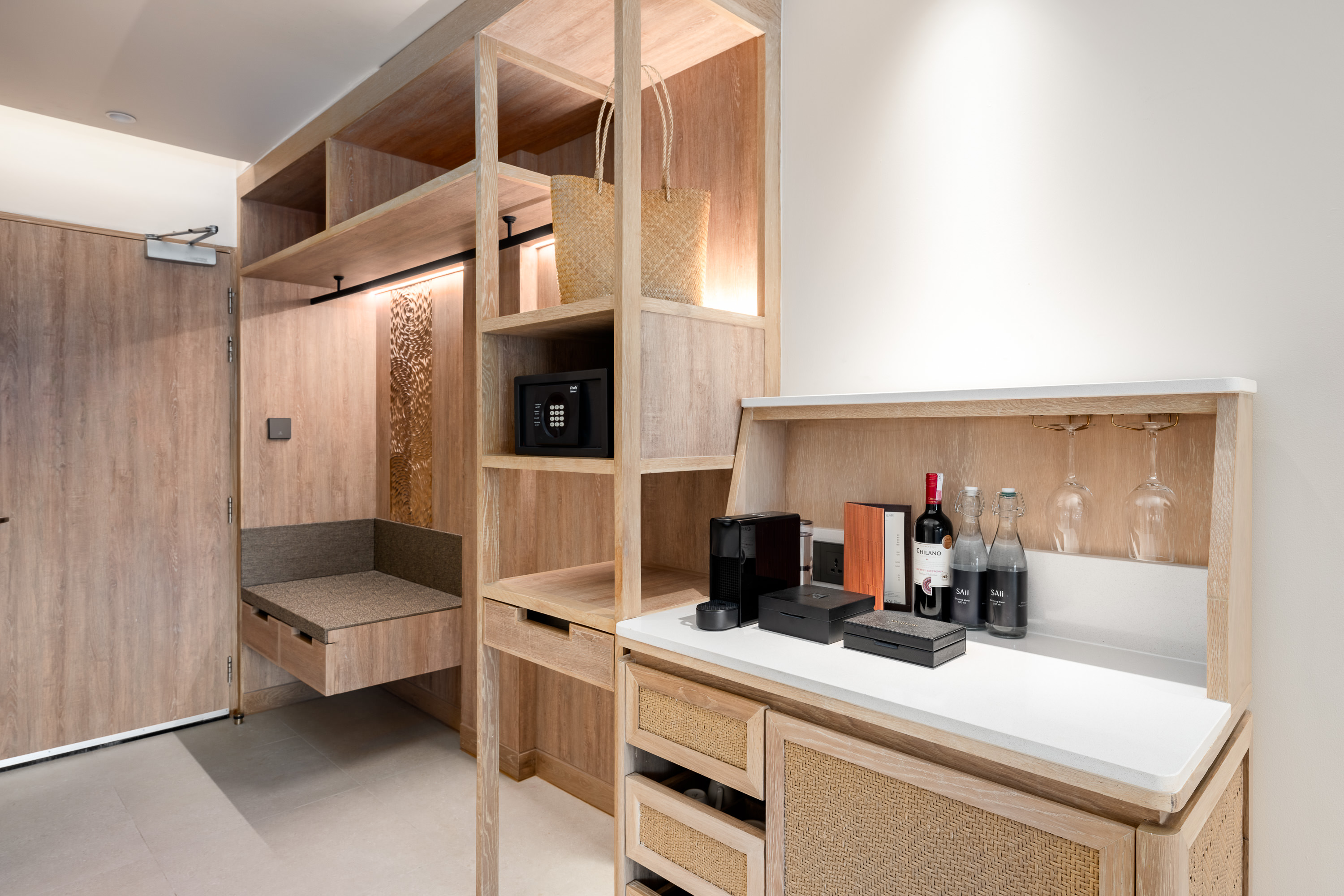 Double Club King Bed