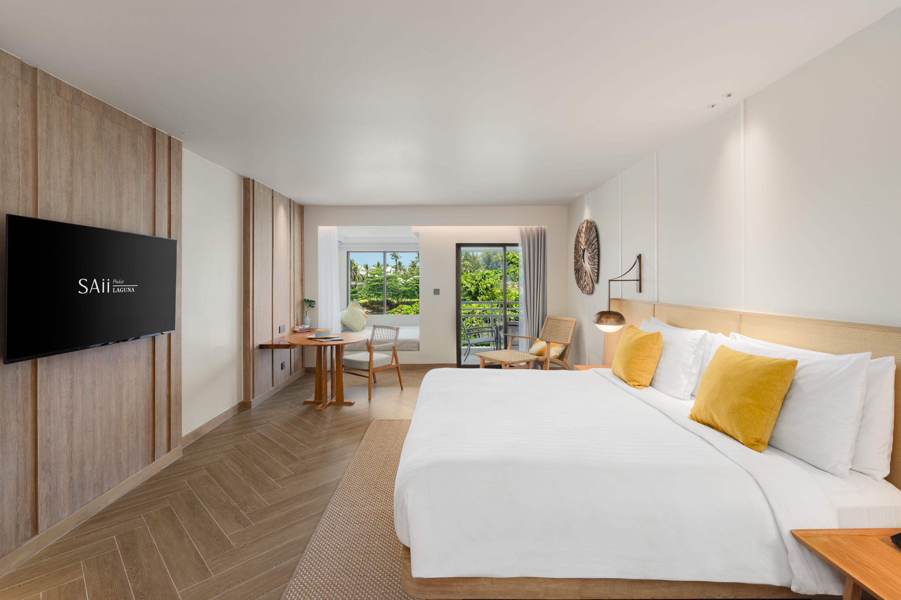 Double Club King Bed