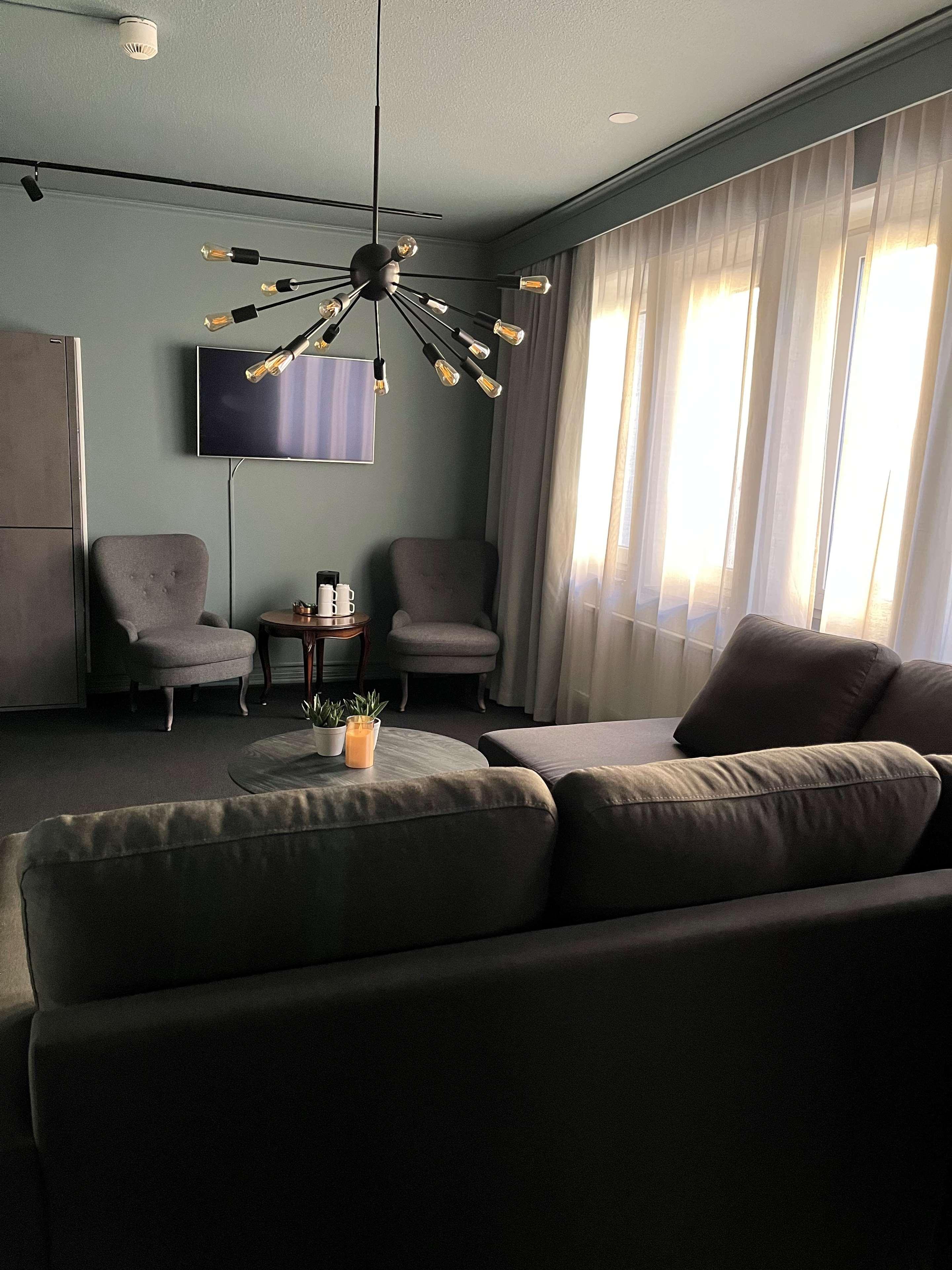 Studio King Size Bed