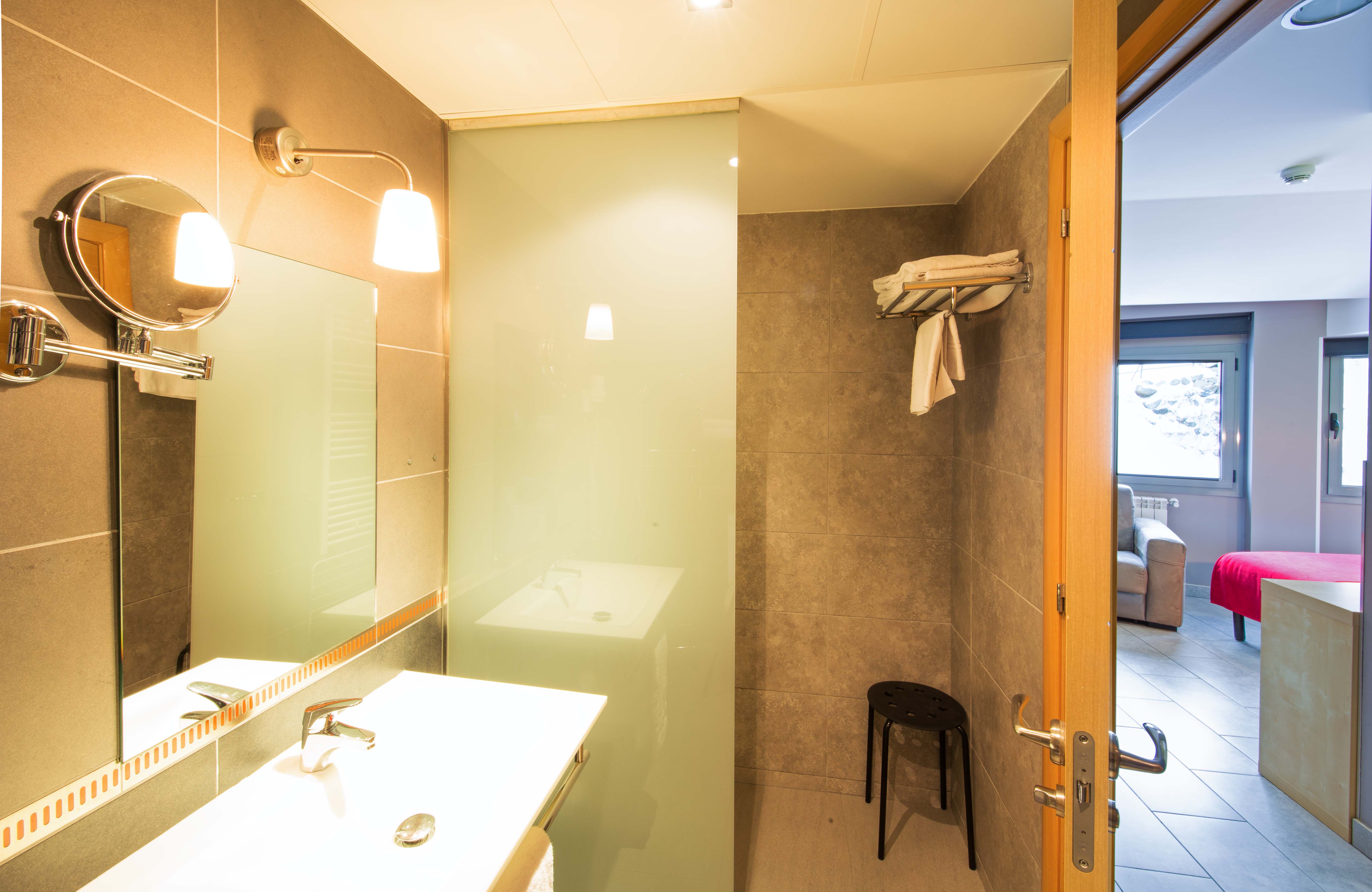 Apartment Capacity 4