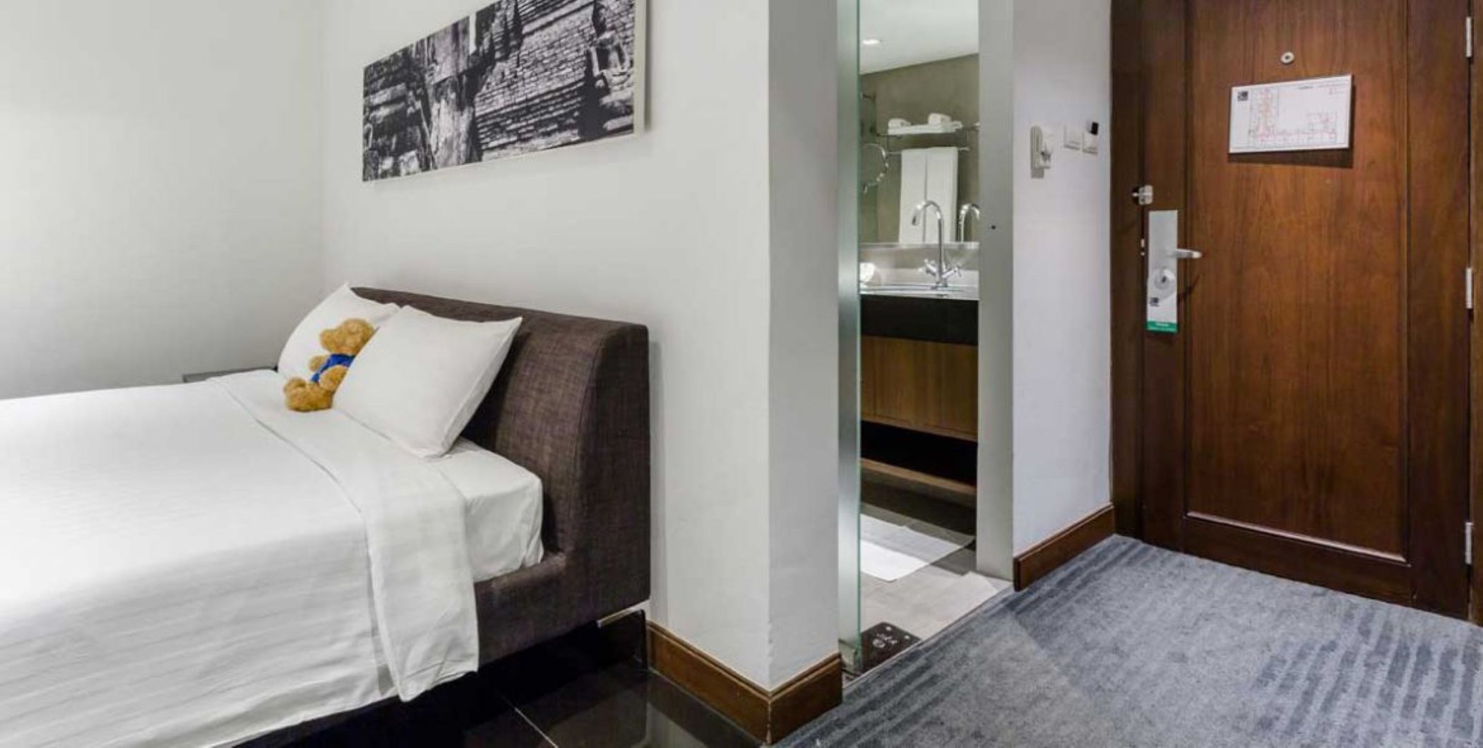 Double Deluxe King Bed