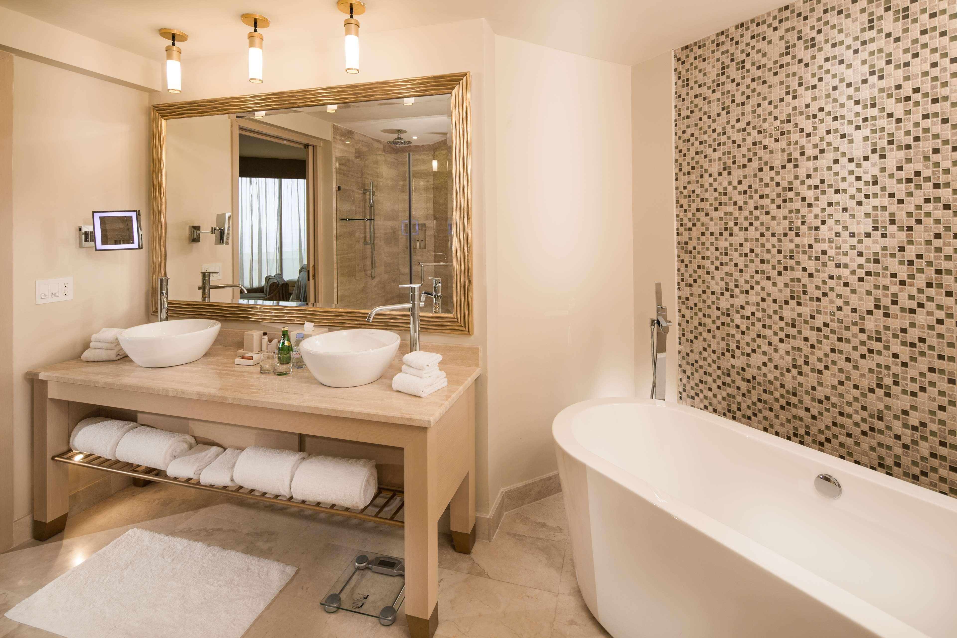 Junior Suite King Size Bed