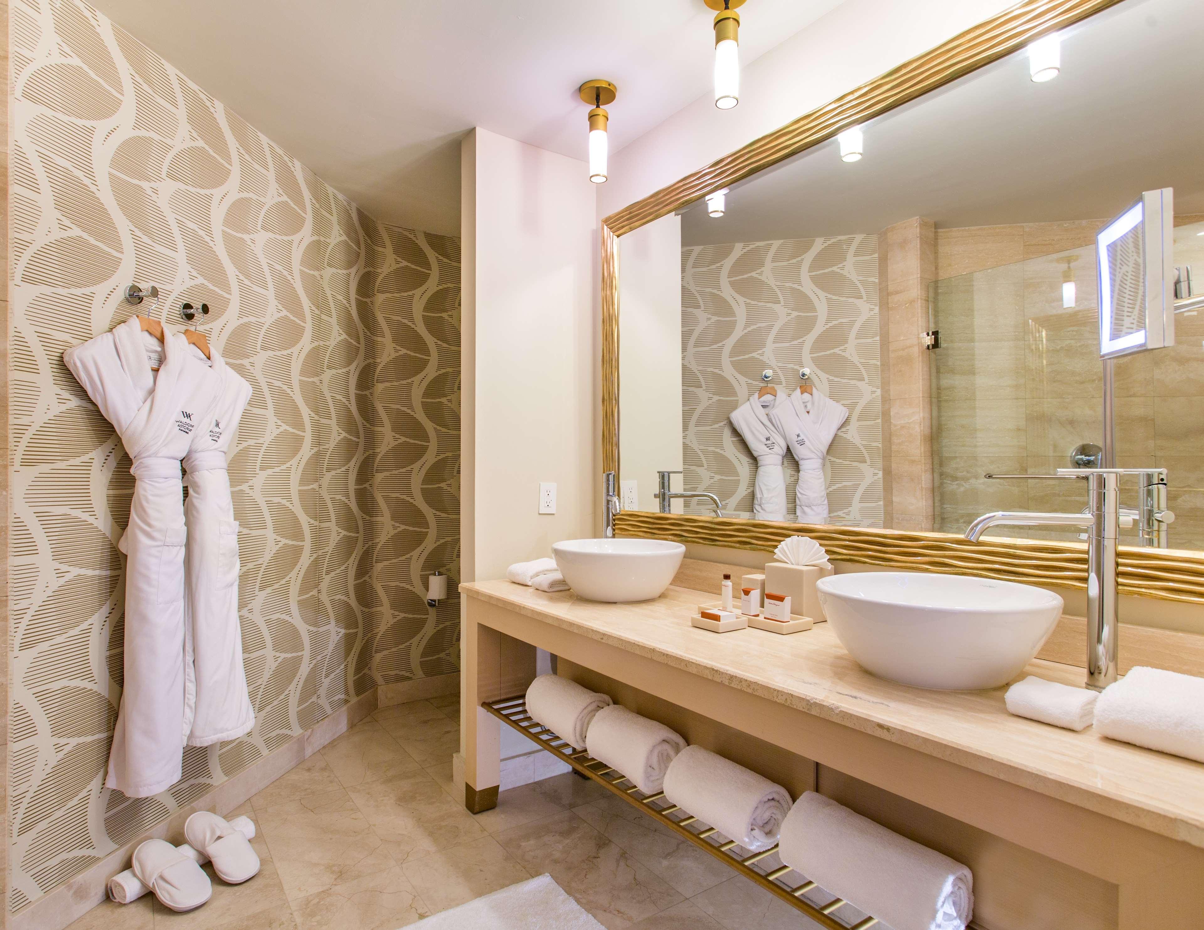 Double Deluxe Two Double Beds