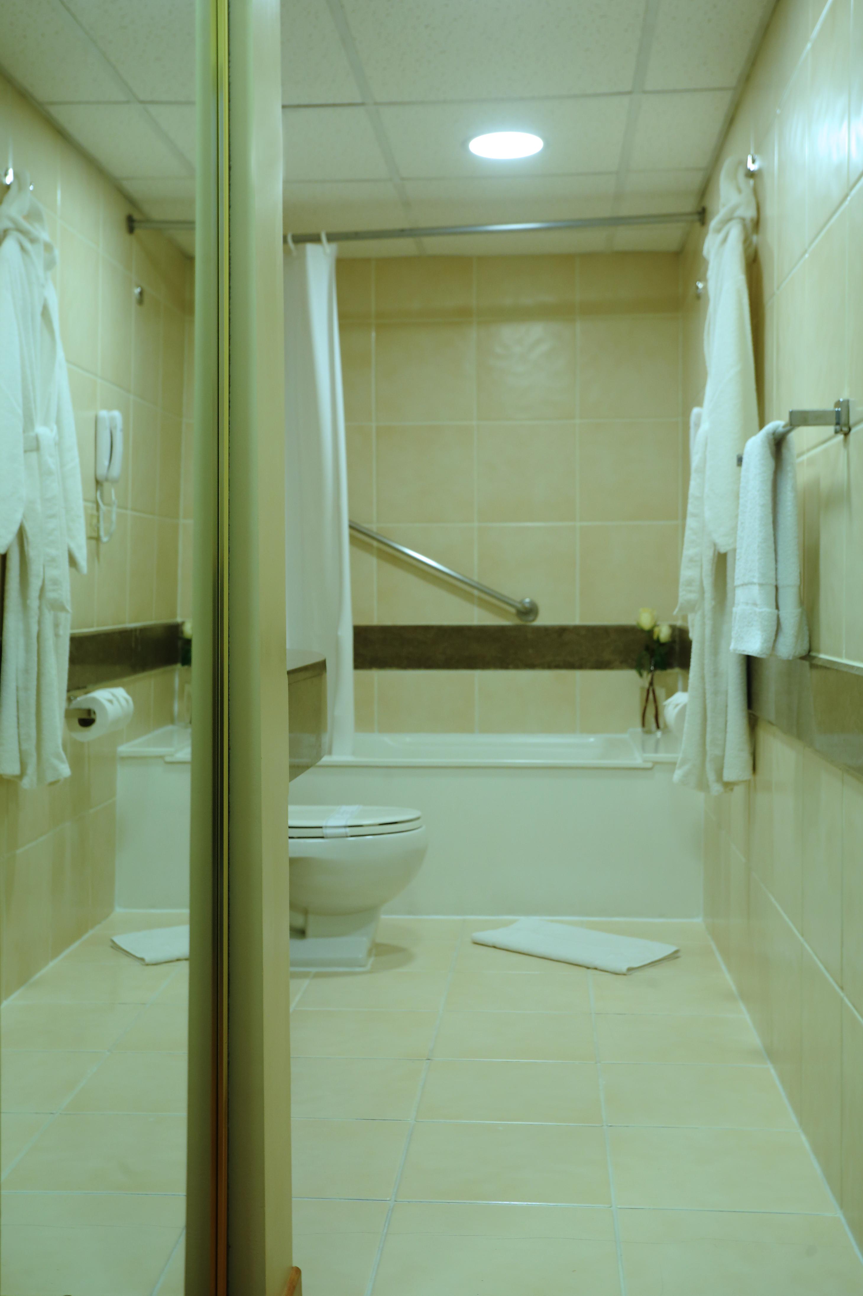 Junior Suite Queen Size Bed