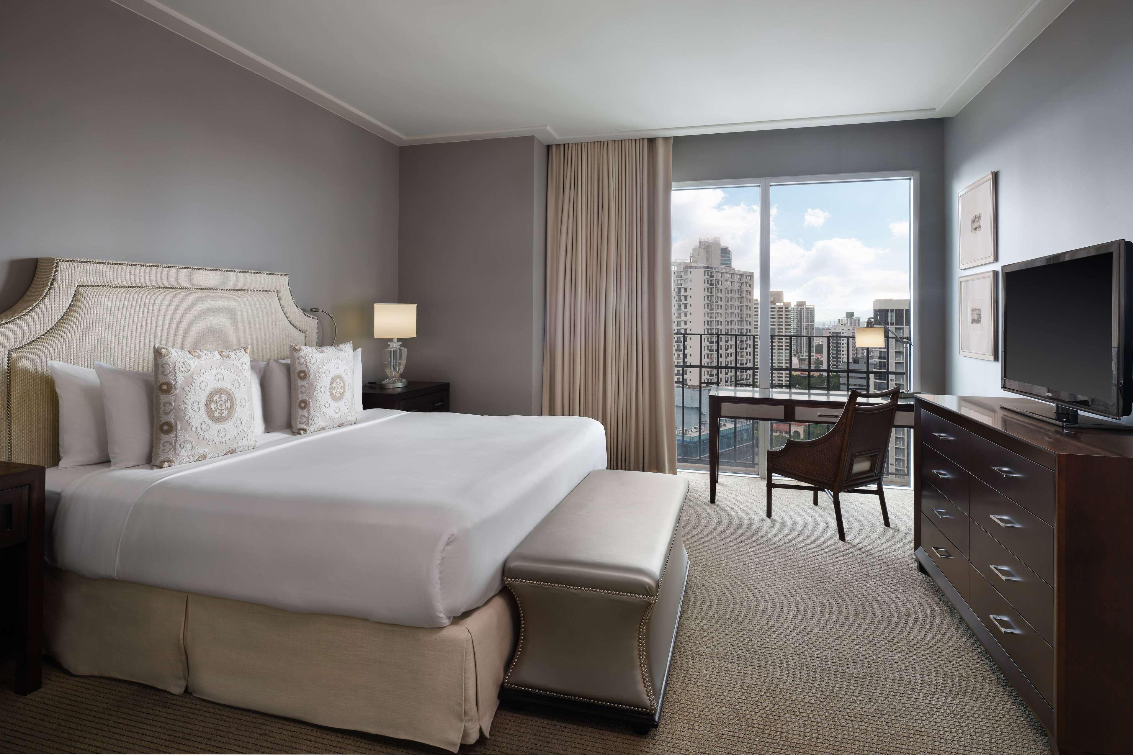 Room Executive King Bed