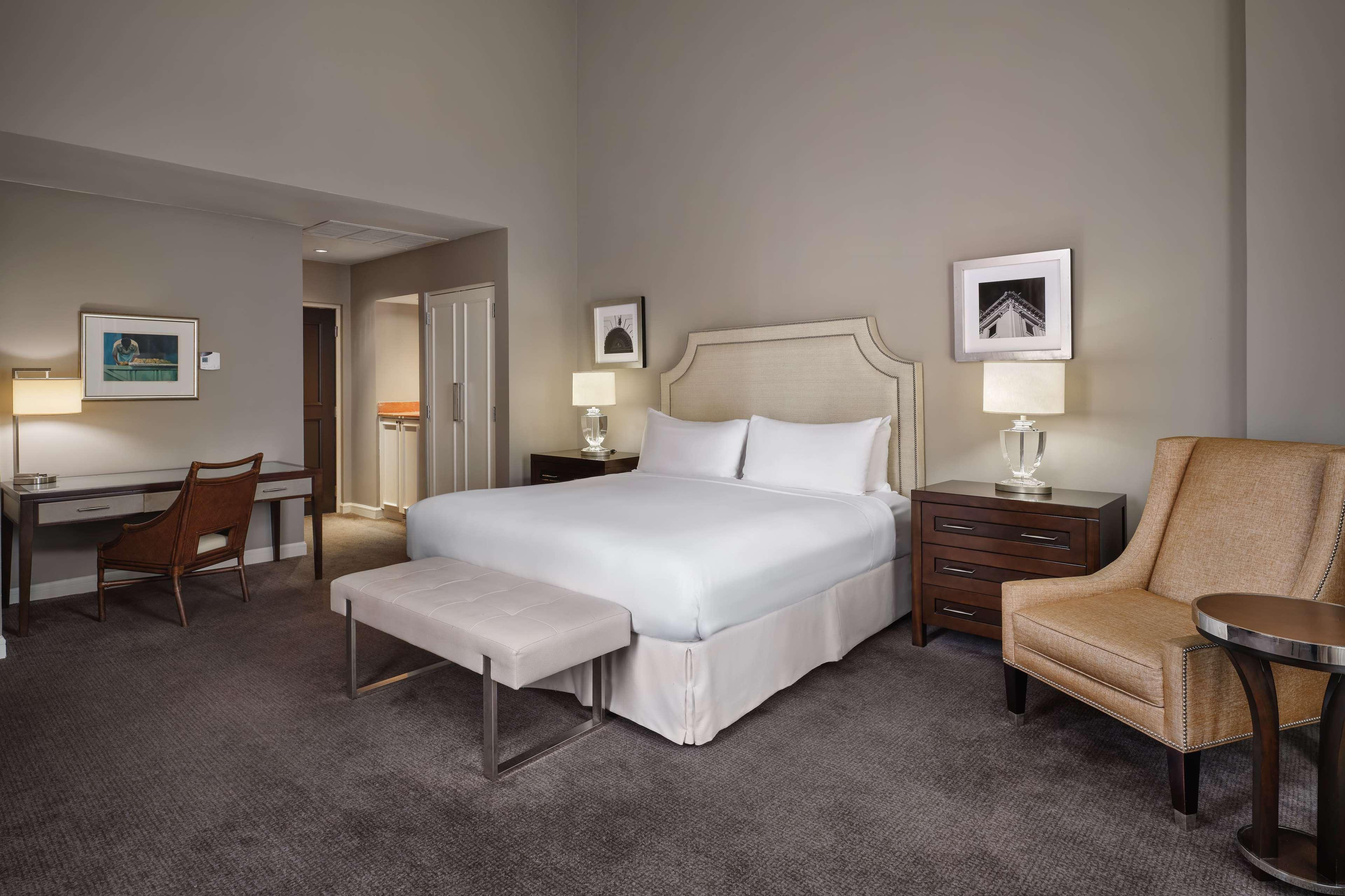 Double Deluxe King Bed