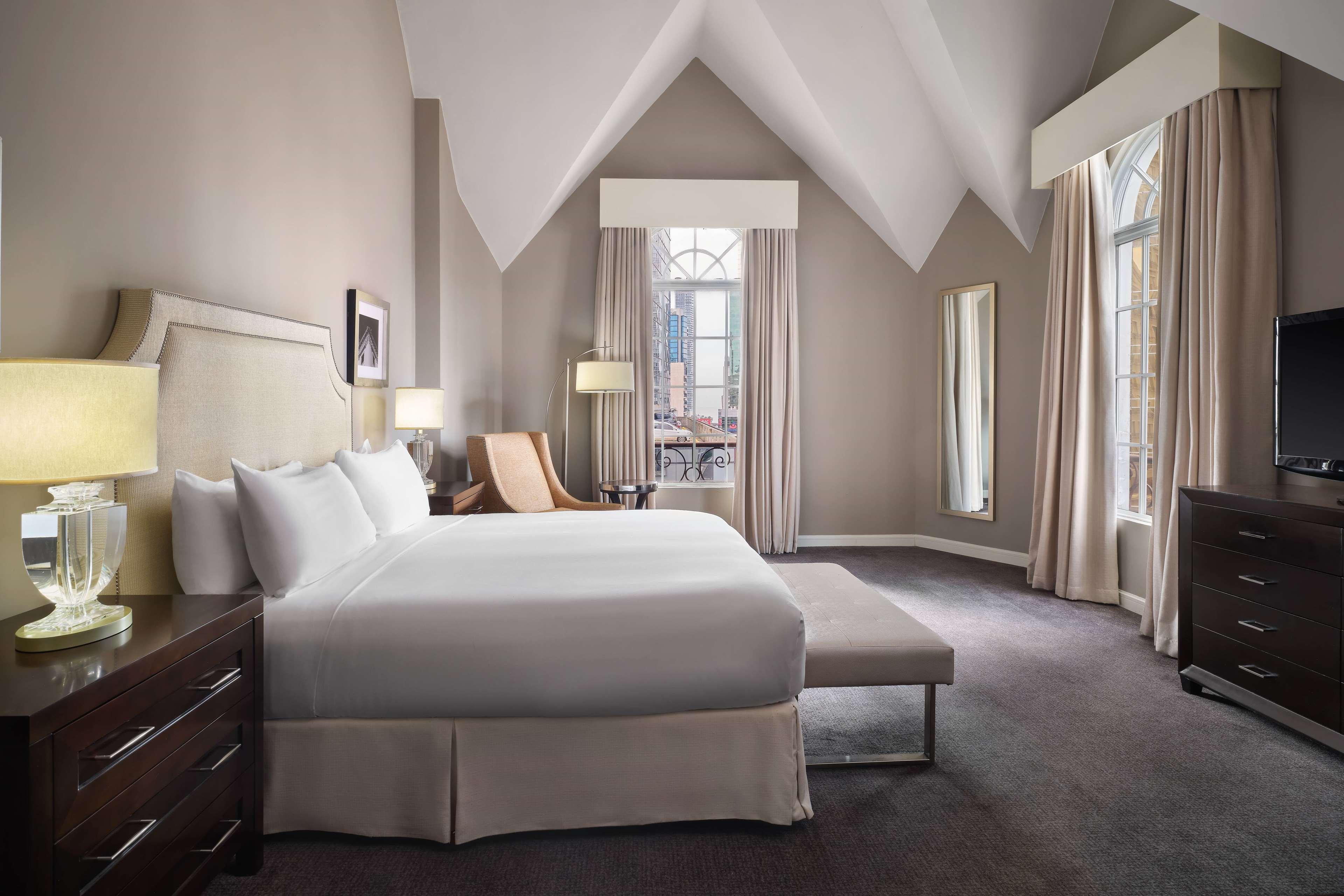 Double Deluxe King Bed