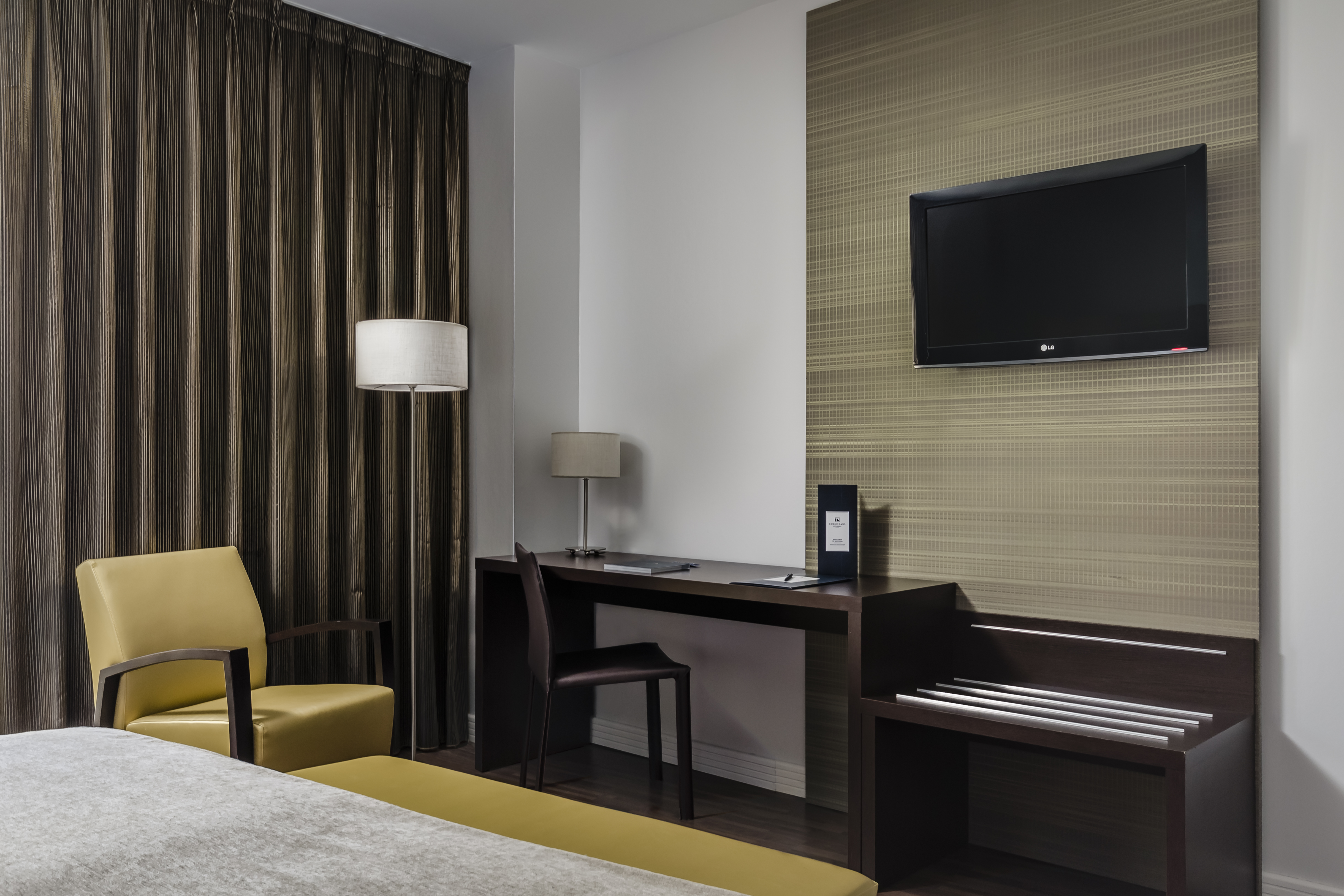 Double or Twin Standard