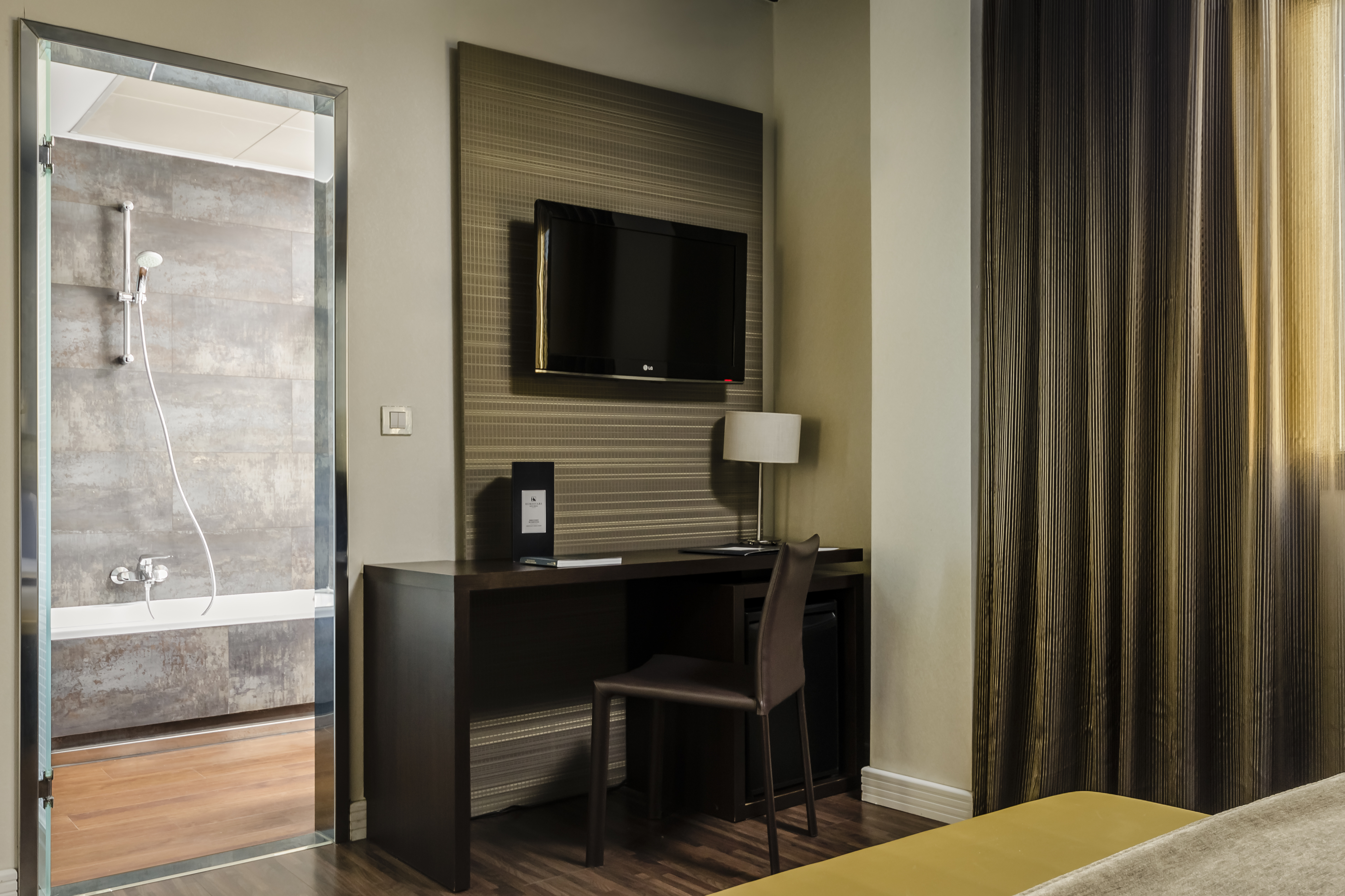 Double or Twin Standard