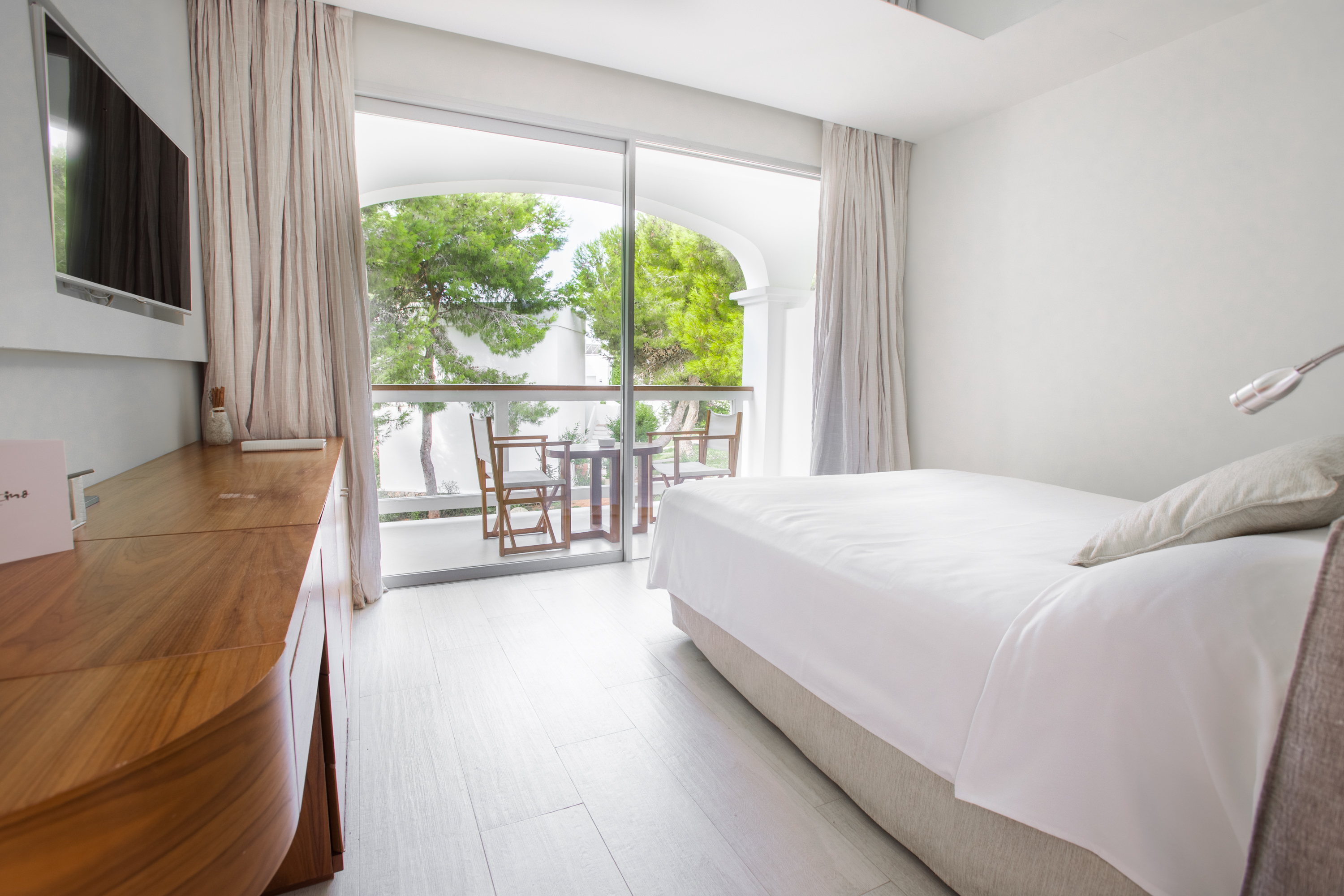 Double or Twin Standard