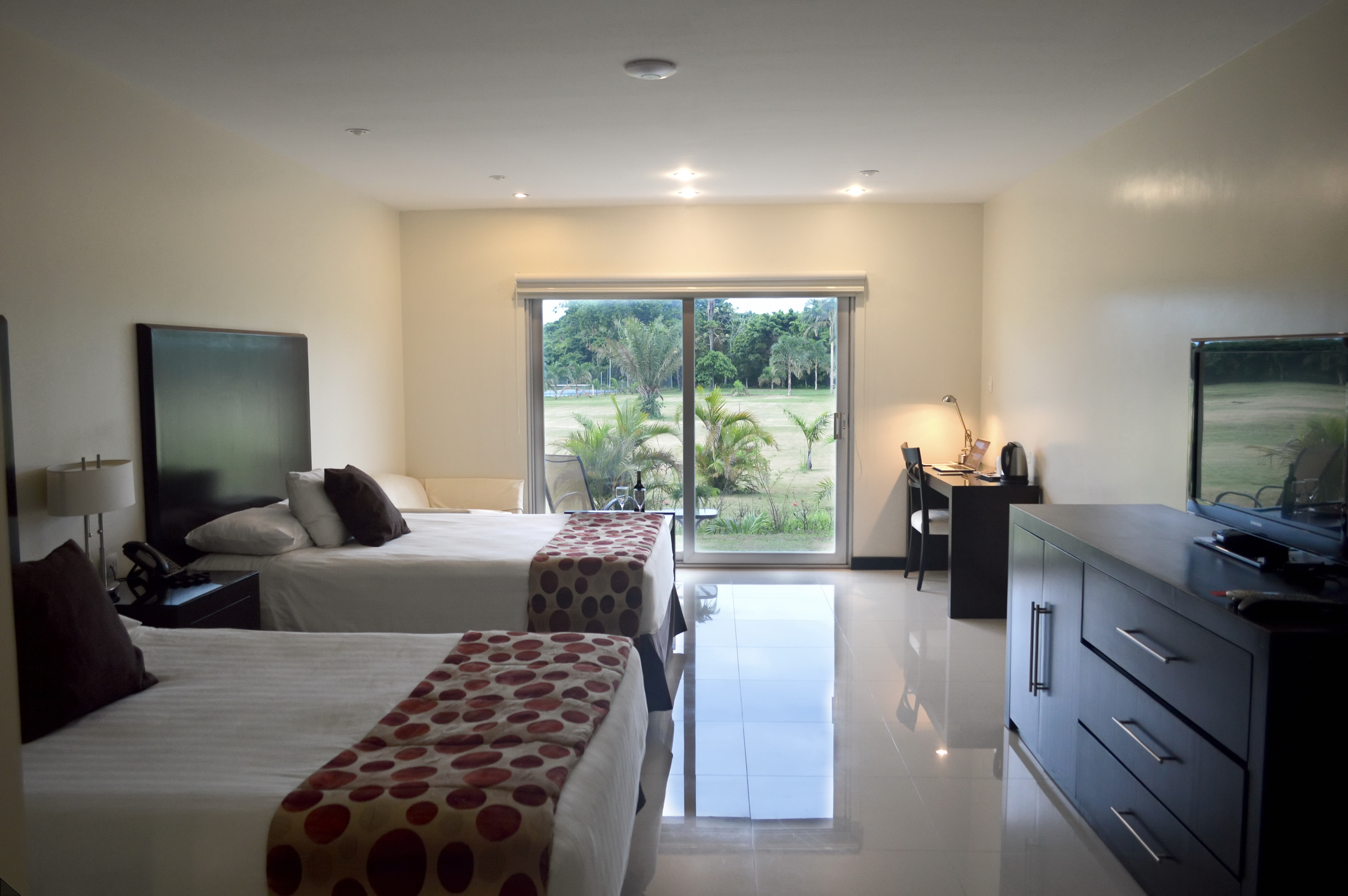 Suite Two Queen Beds