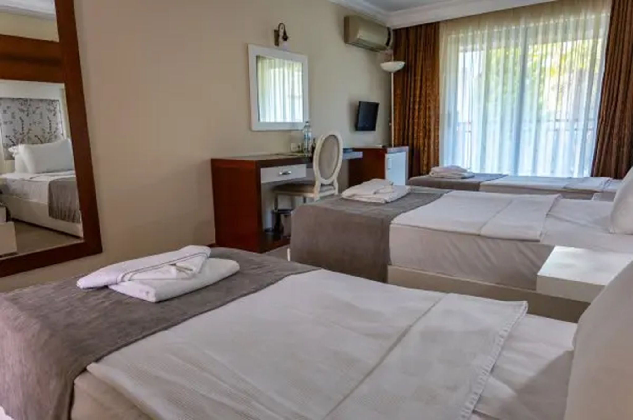 Double Single Economy