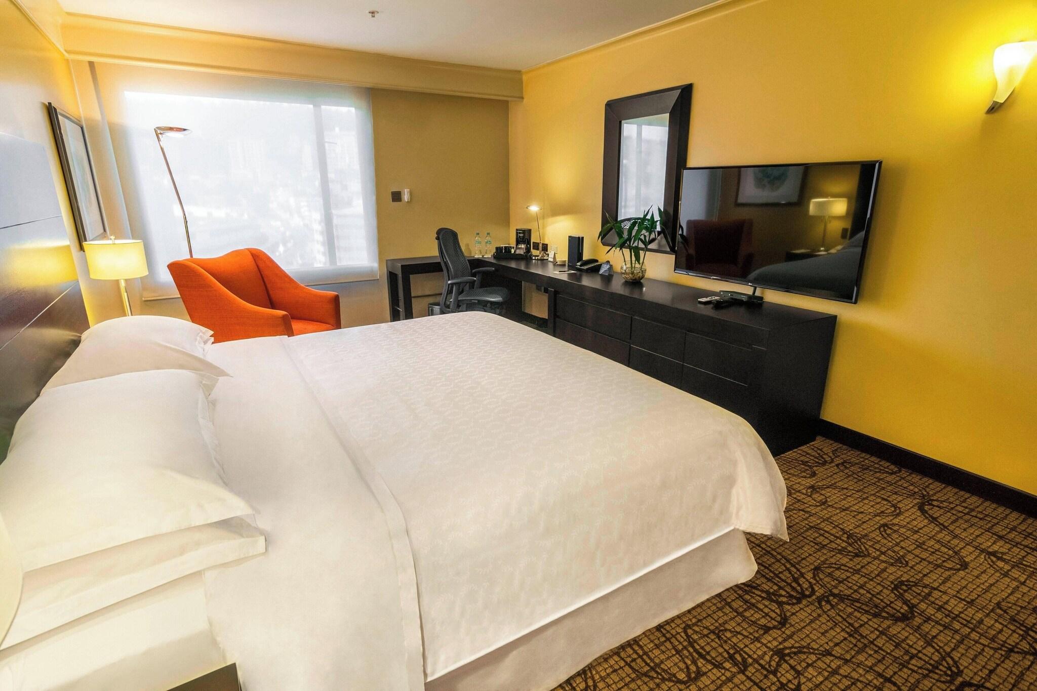 Double Club King Bed