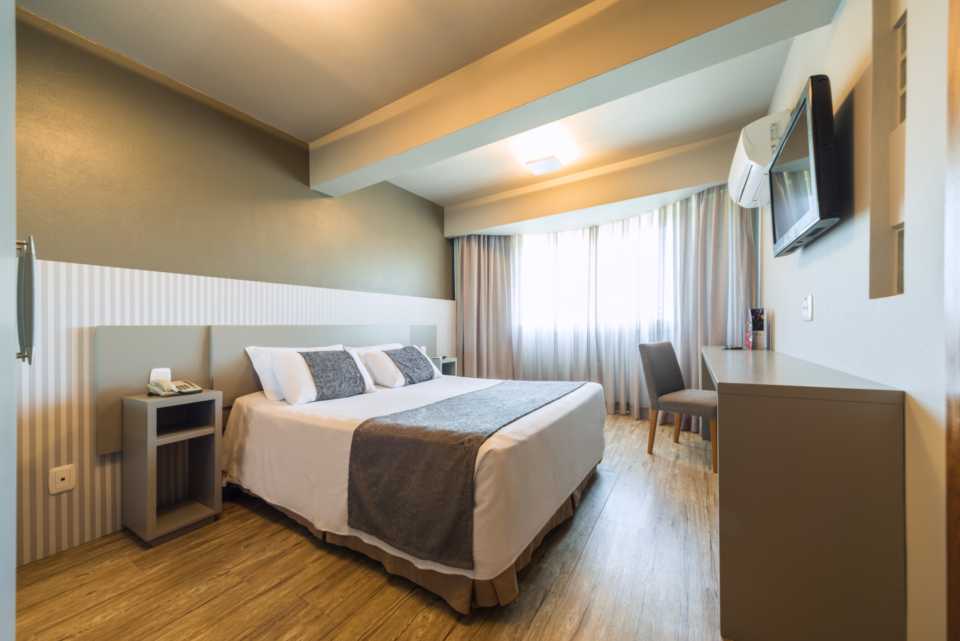 Single Deluxe Mountain View