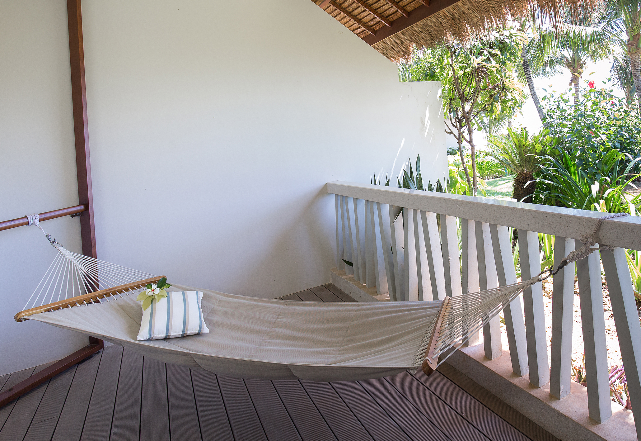 Bungalow Garden View