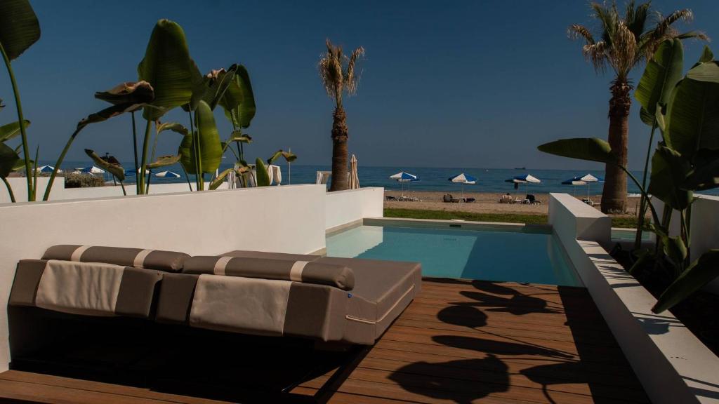 Studio with Private Pool