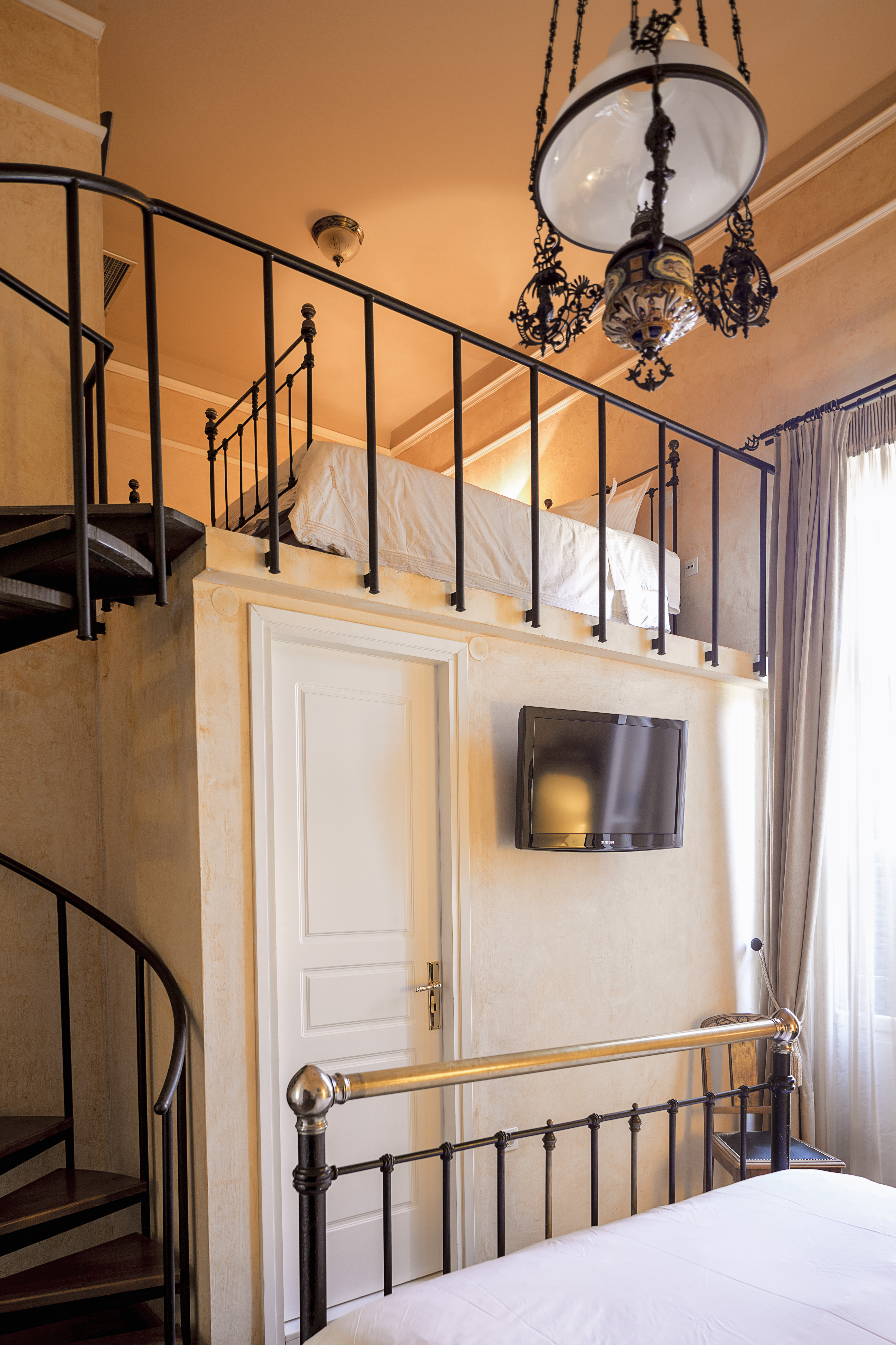 Quadruple Capacity 4