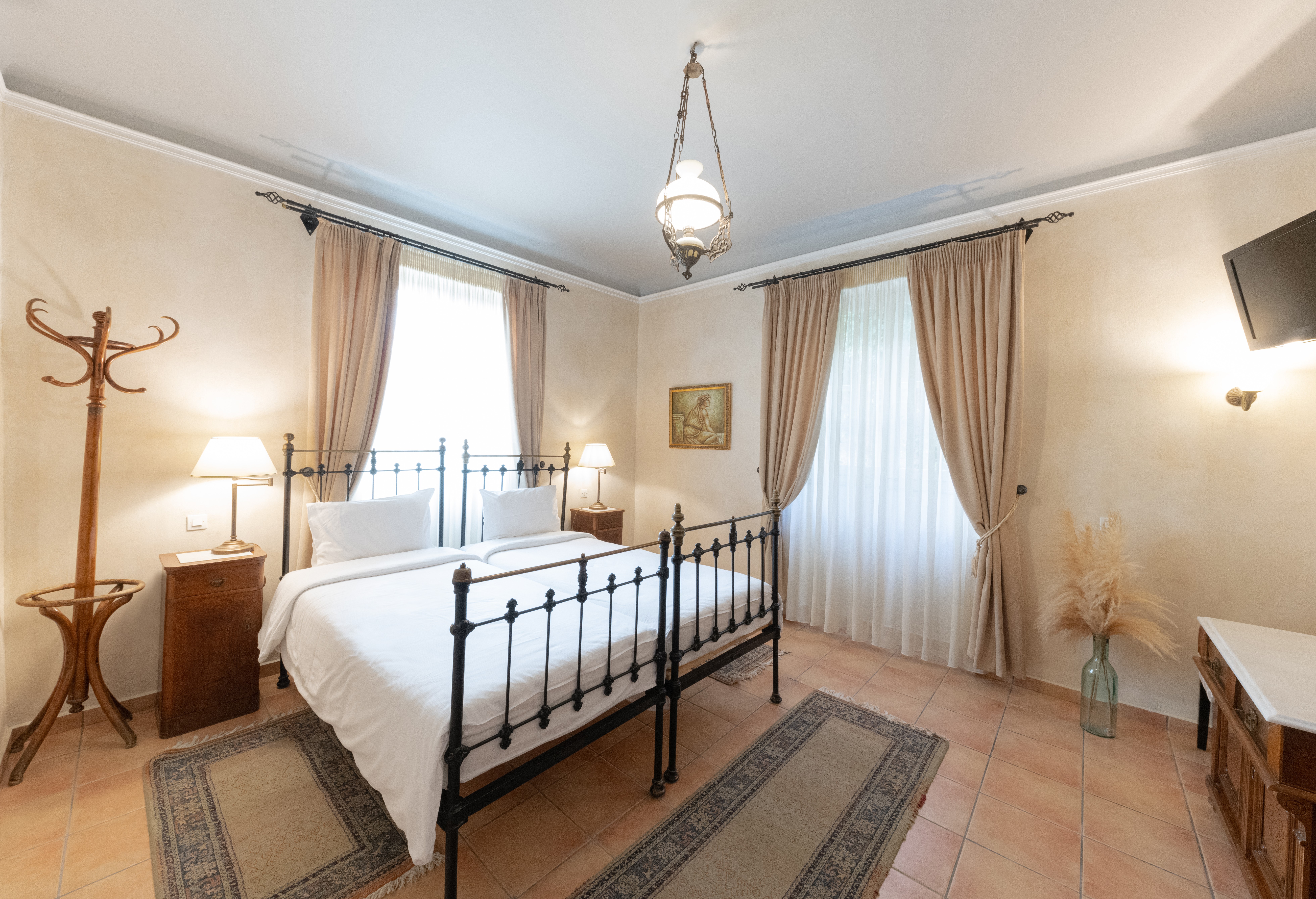 Double or Twin Standard