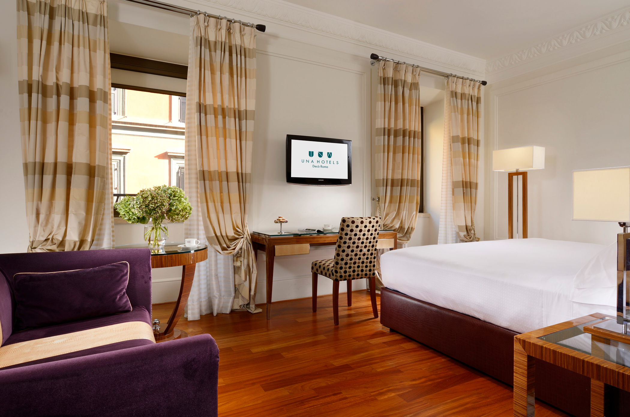 Double Single Executive