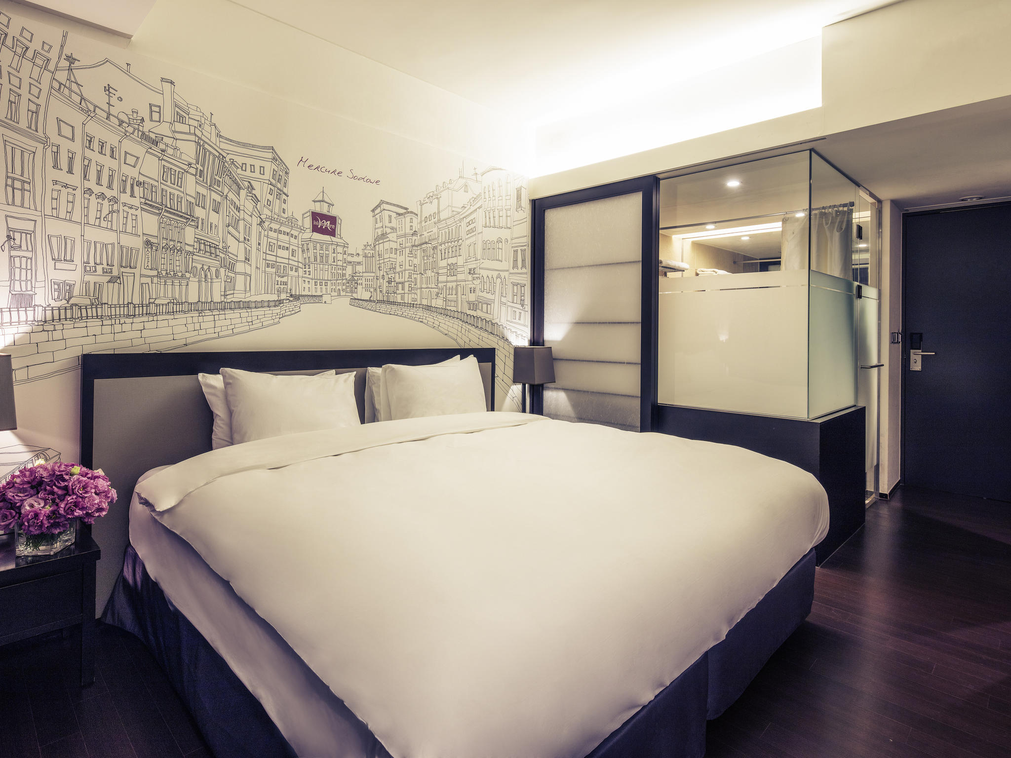 Double Queen Size Bed